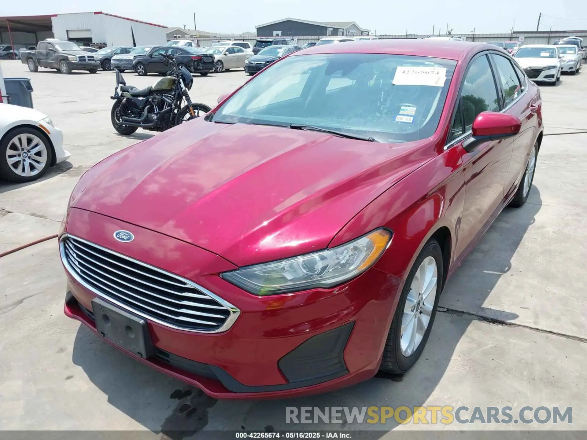 2 fotografías del automóvil dañado 3FA6P0LU4KR226457 FORD FUSION HYBRID 2019