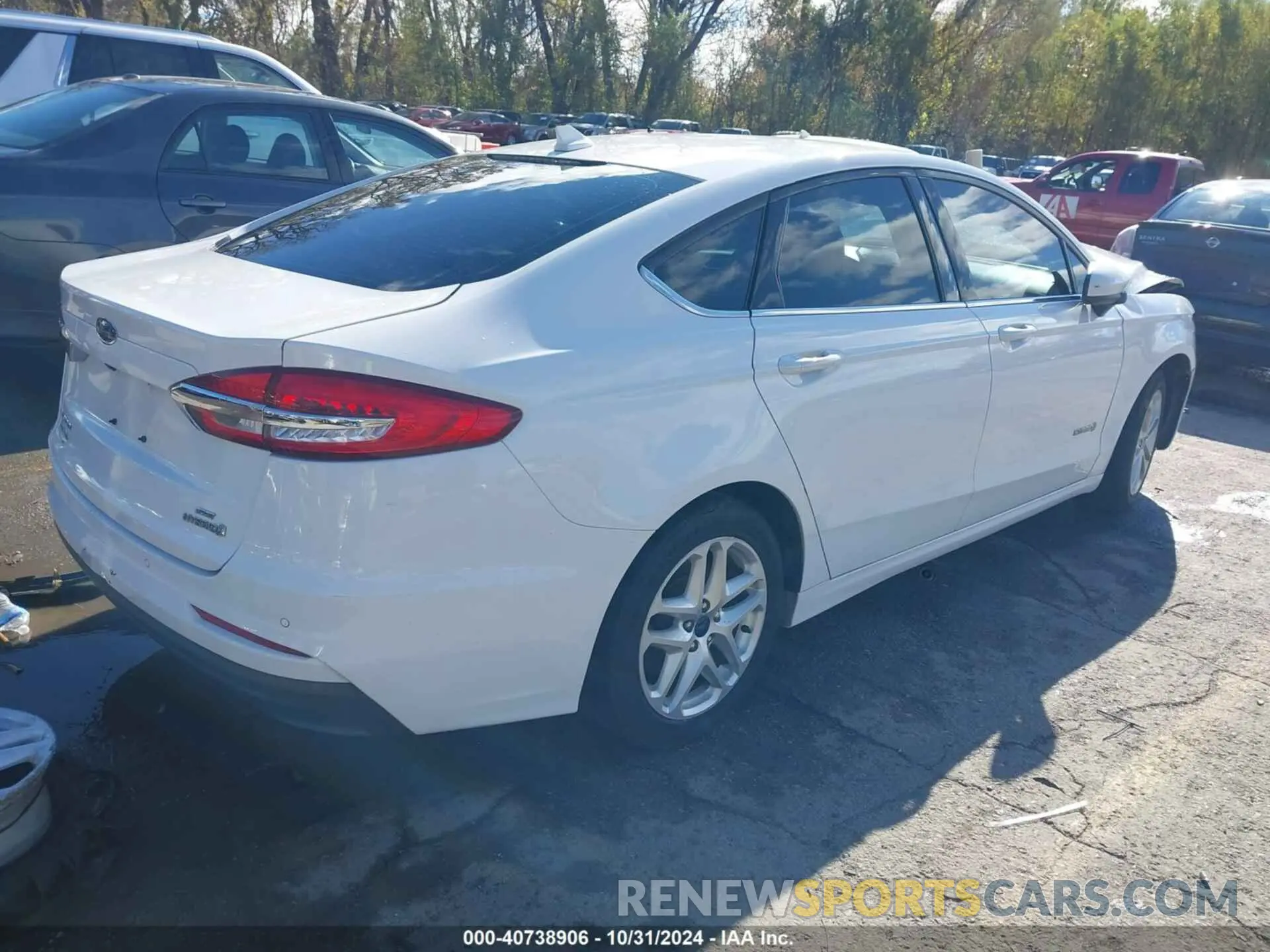 4 fotografías del automóvil dañado 3FA6P0LU5KR207173 FORD FUSION HYBRID 2019