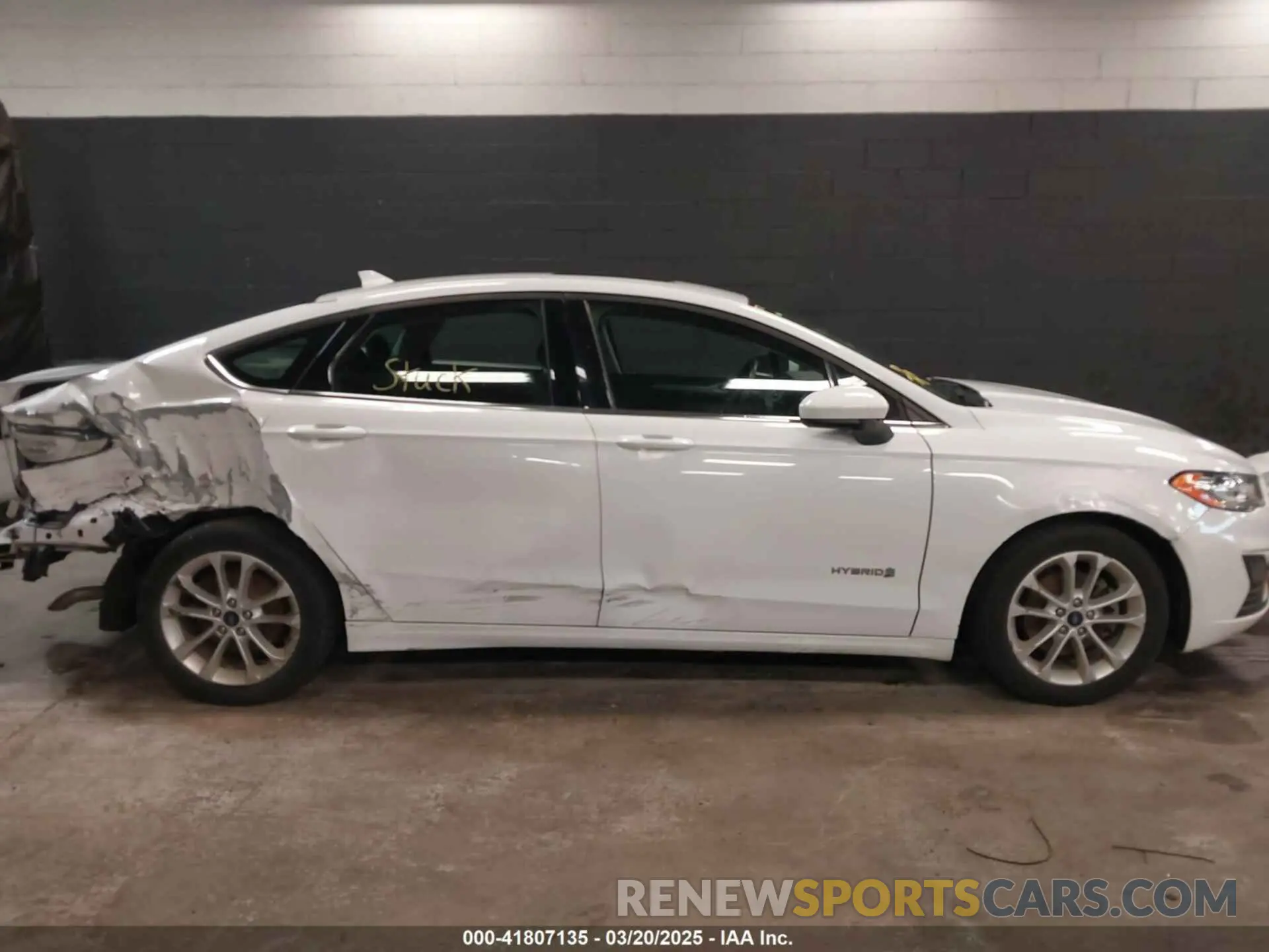 14 fotografías del automóvil dañado 3FA6P0LU5KR285355 FORD FUSION HYBRID 2019