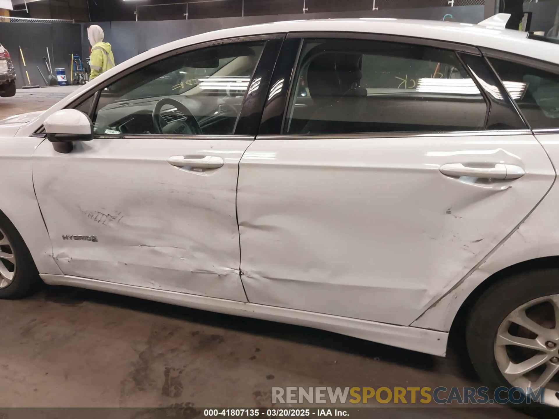 20 fotografías del automóvil dañado 3FA6P0LU5KR285355 FORD FUSION HYBRID 2019