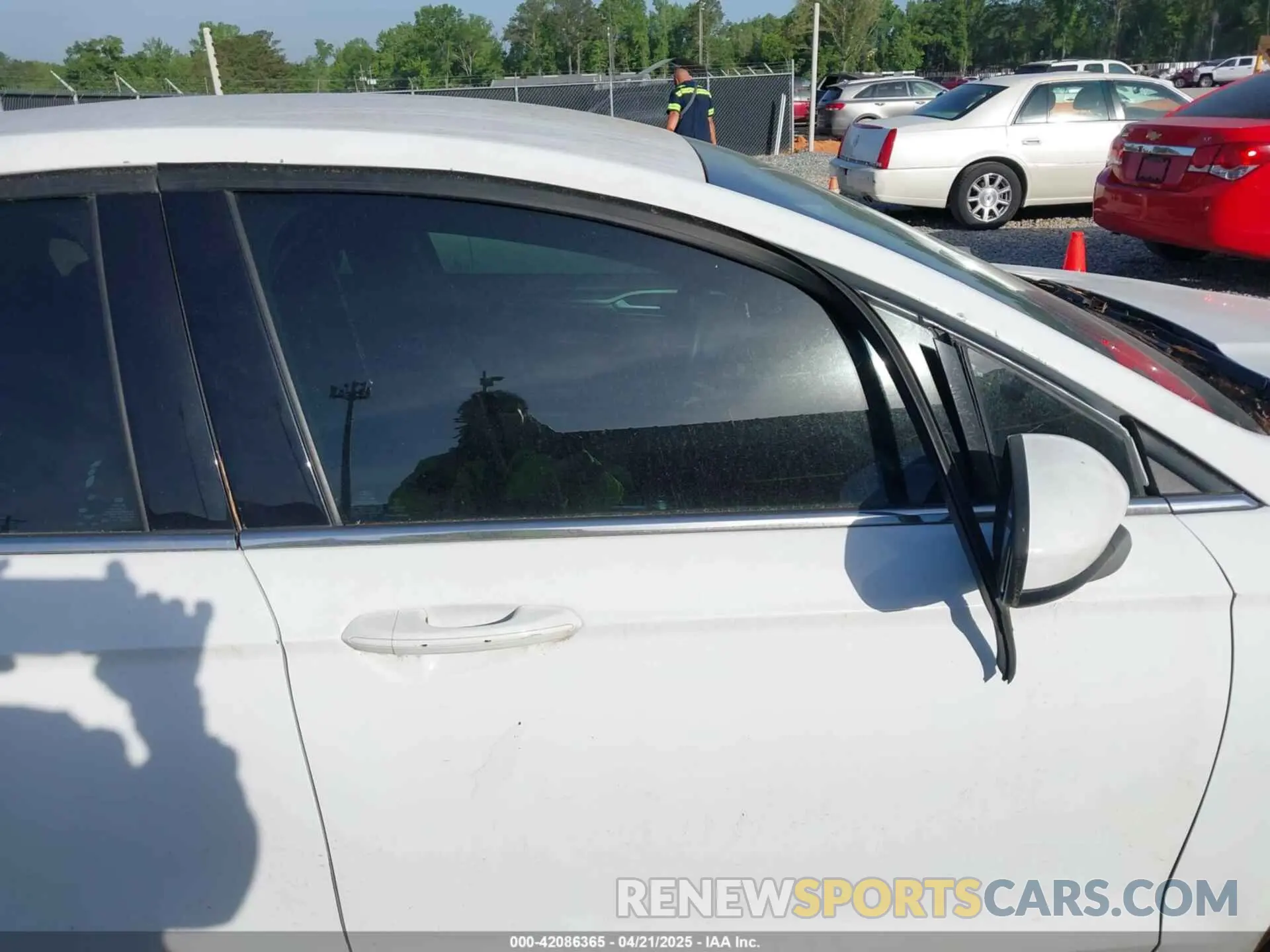 17 fotografías del automóvil dañado 3FA6P0LU6KR152166 FORD FUSION HYBRID 2019