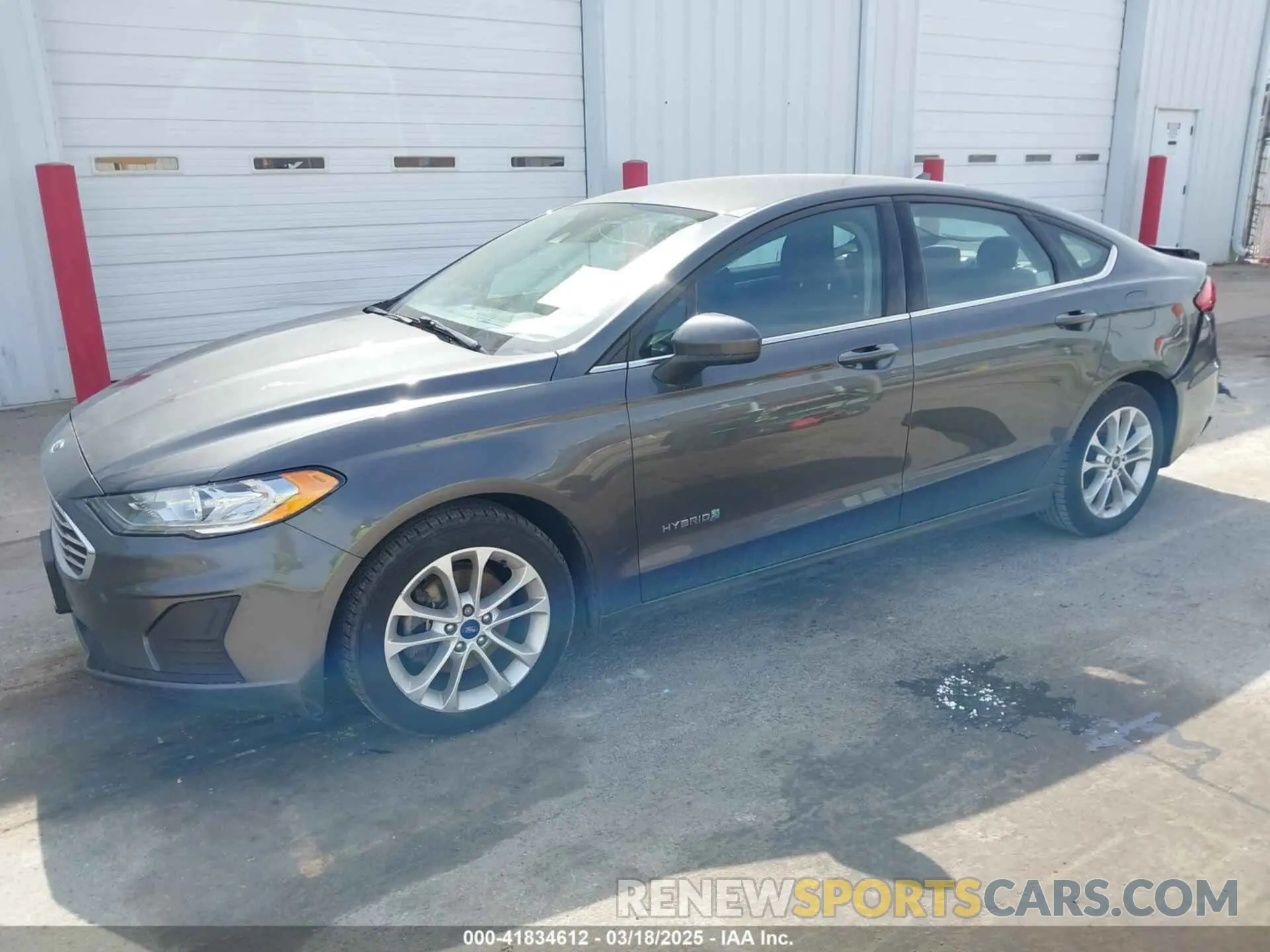 2 fotografías del automóvil dañado 3FA6P0LU6KR163927 FORD FUSION HYBRID 2019