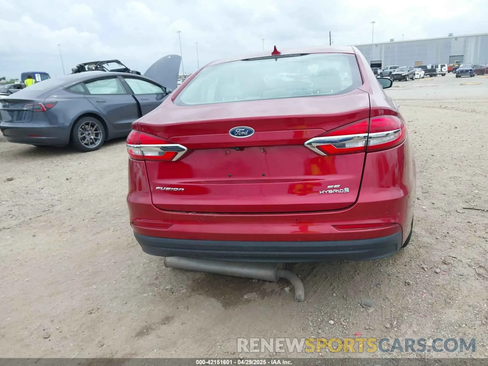 16 fotografías del automóvil dañado 3FA6P0LU6KR257130 FORD FUSION HYBRID 2019
