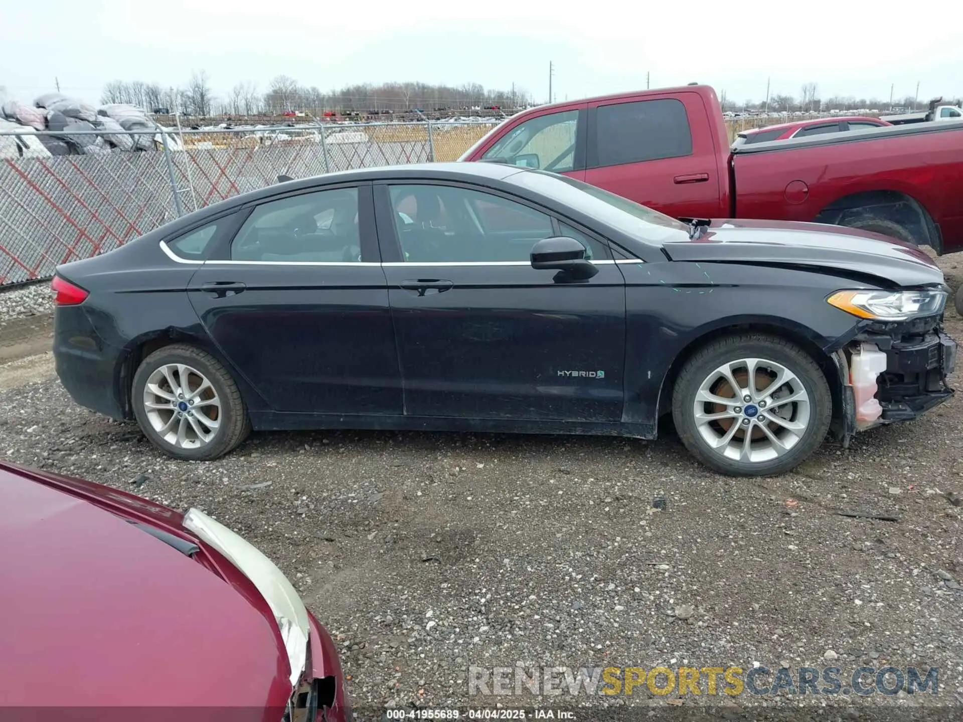 14 fotografías del automóvil dañado 3FA6P0LU7KR131763 FORD FUSION HYBRID 2019
