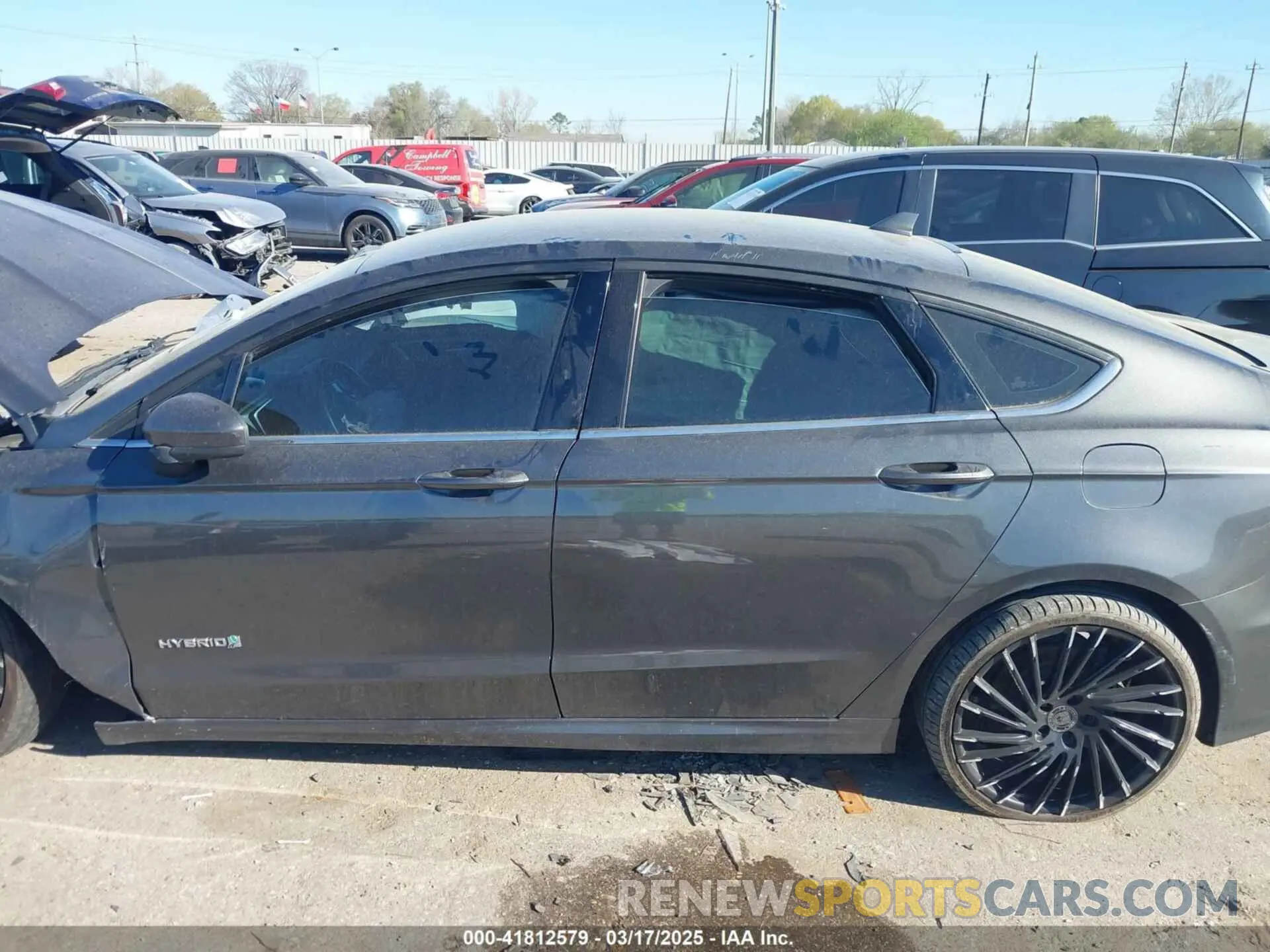 13 fotografías del automóvil dañado 3FA6P0LU9KR189728 FORD FUSION HYBRID 2019