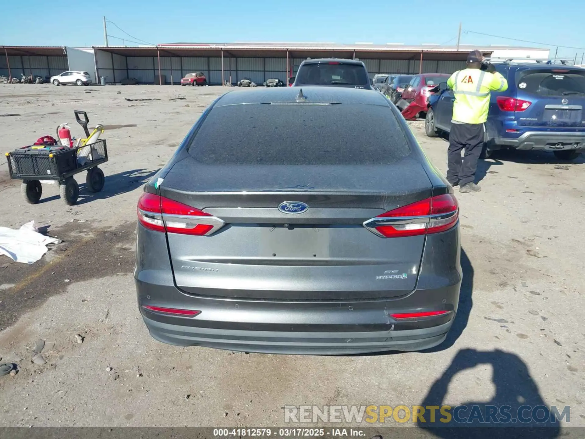 15 fotografías del automóvil dañado 3FA6P0LU9KR189728 FORD FUSION HYBRID 2019