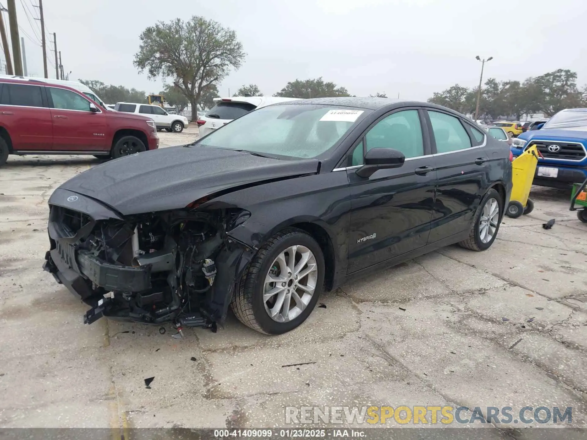 2 fotografías del automóvil dañado 3FA6P0LU9KR214739 FORD FUSION HYBRID 2019