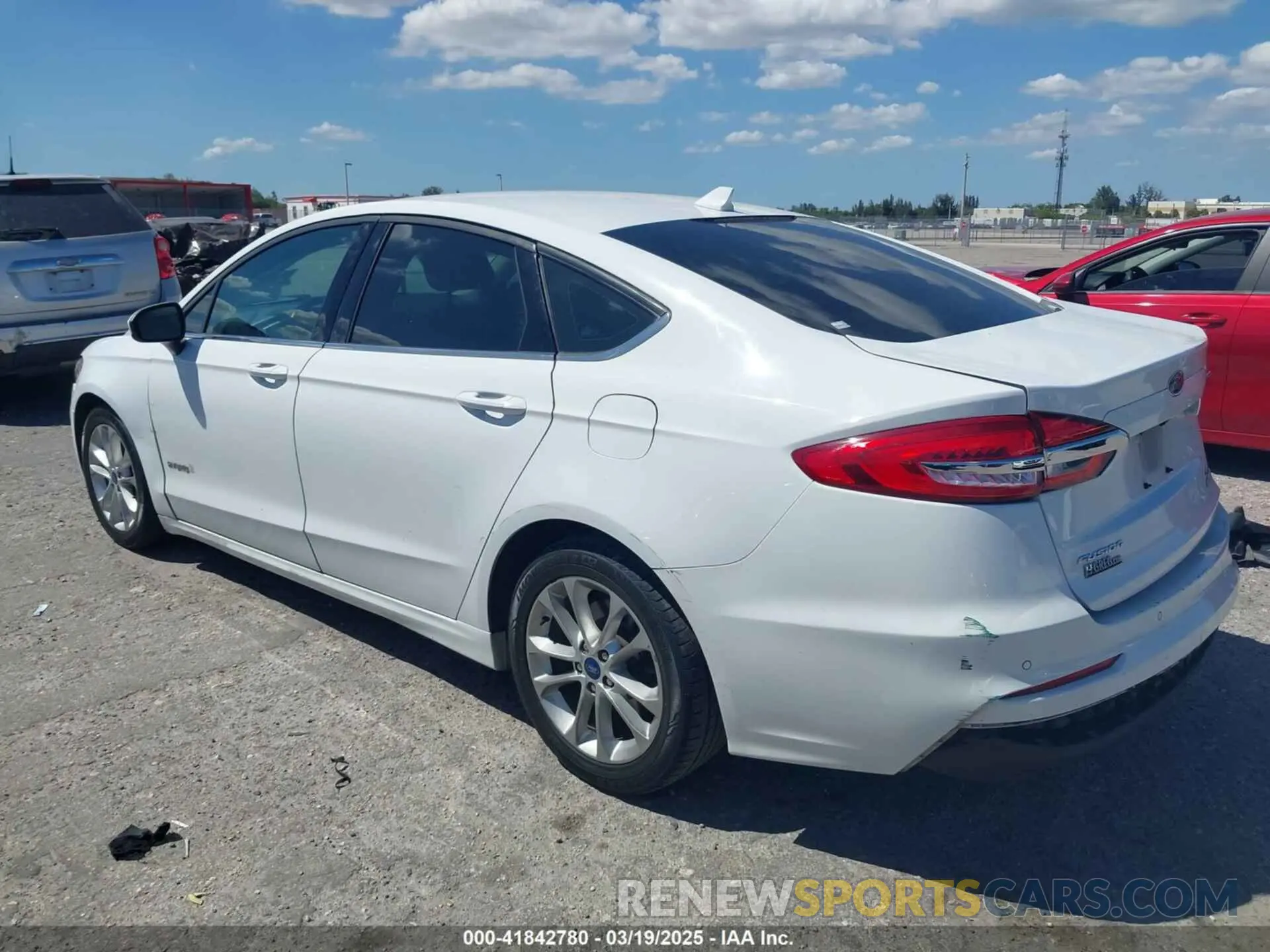 3 fotografías del automóvil dañado 3FA6P0LU9KR217740 FORD FUSION HYBRID 2019