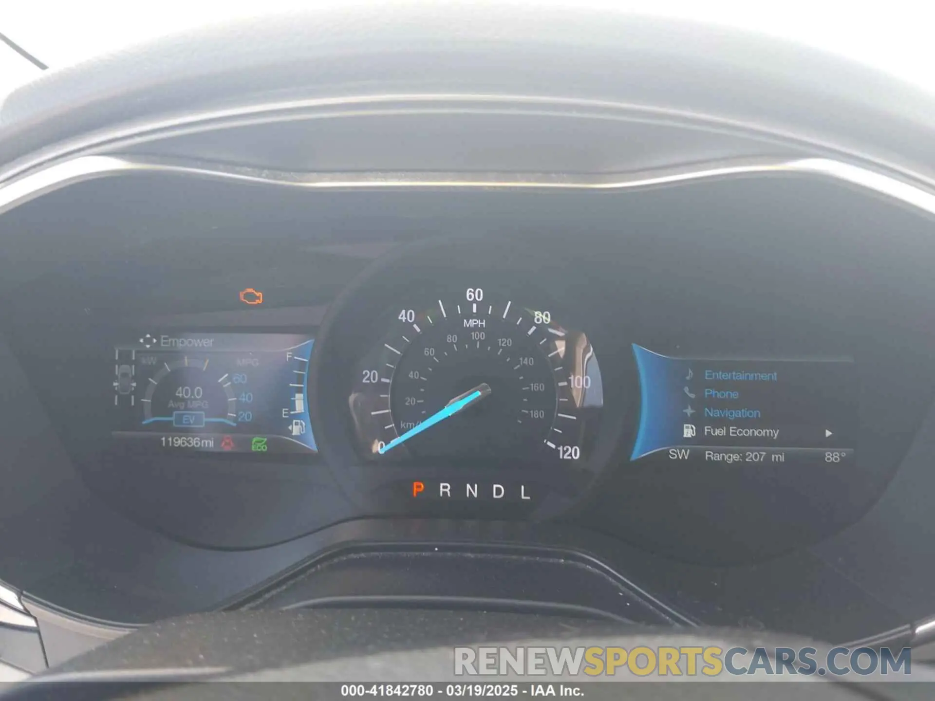 7 fotografías del automóvil dañado 3FA6P0LU9KR217740 FORD FUSION HYBRID 2019