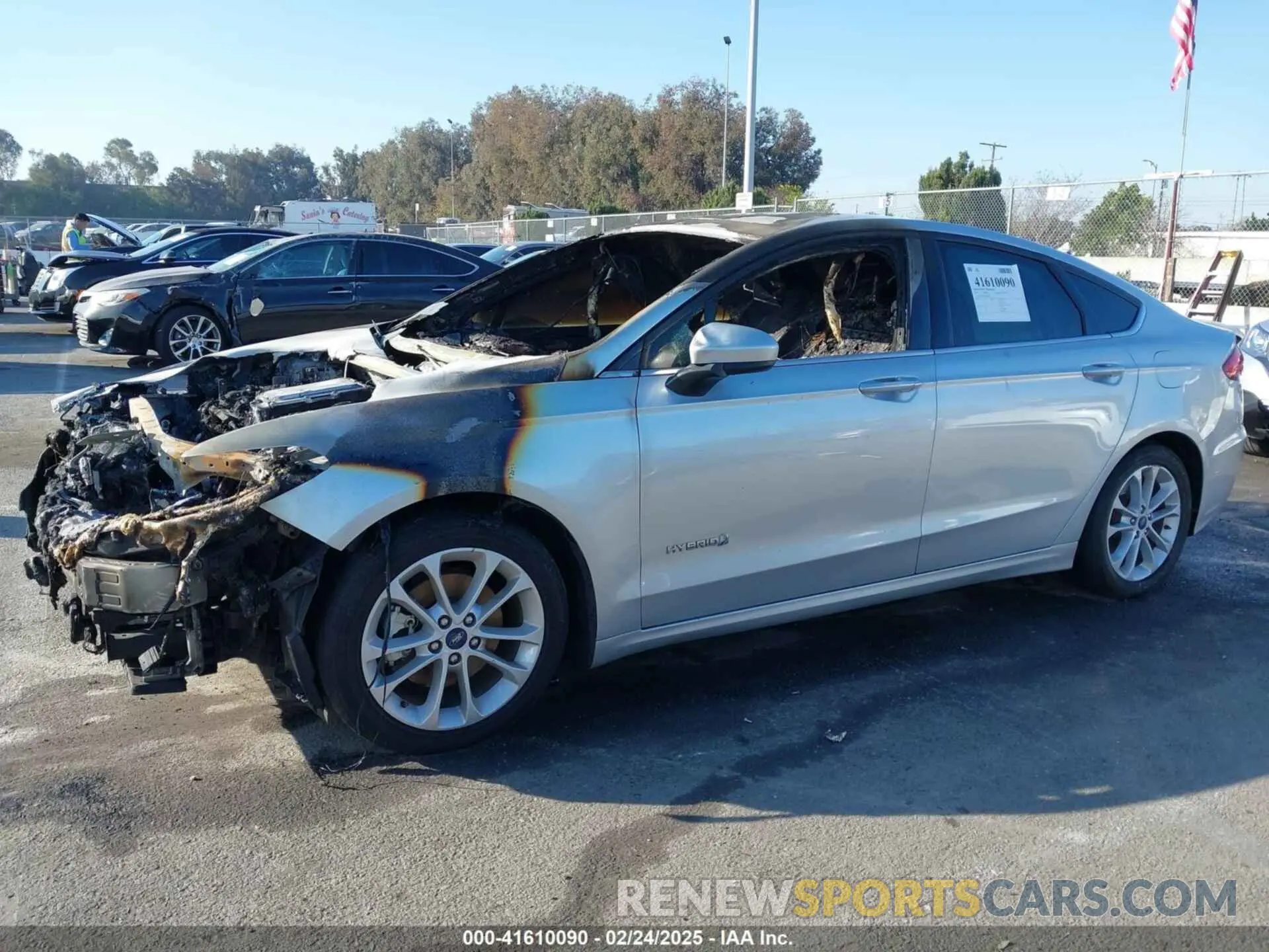 6 fotografías del automóvil dañado 3FA6P0LU9KR261608 FORD FUSION HYBRID 2019