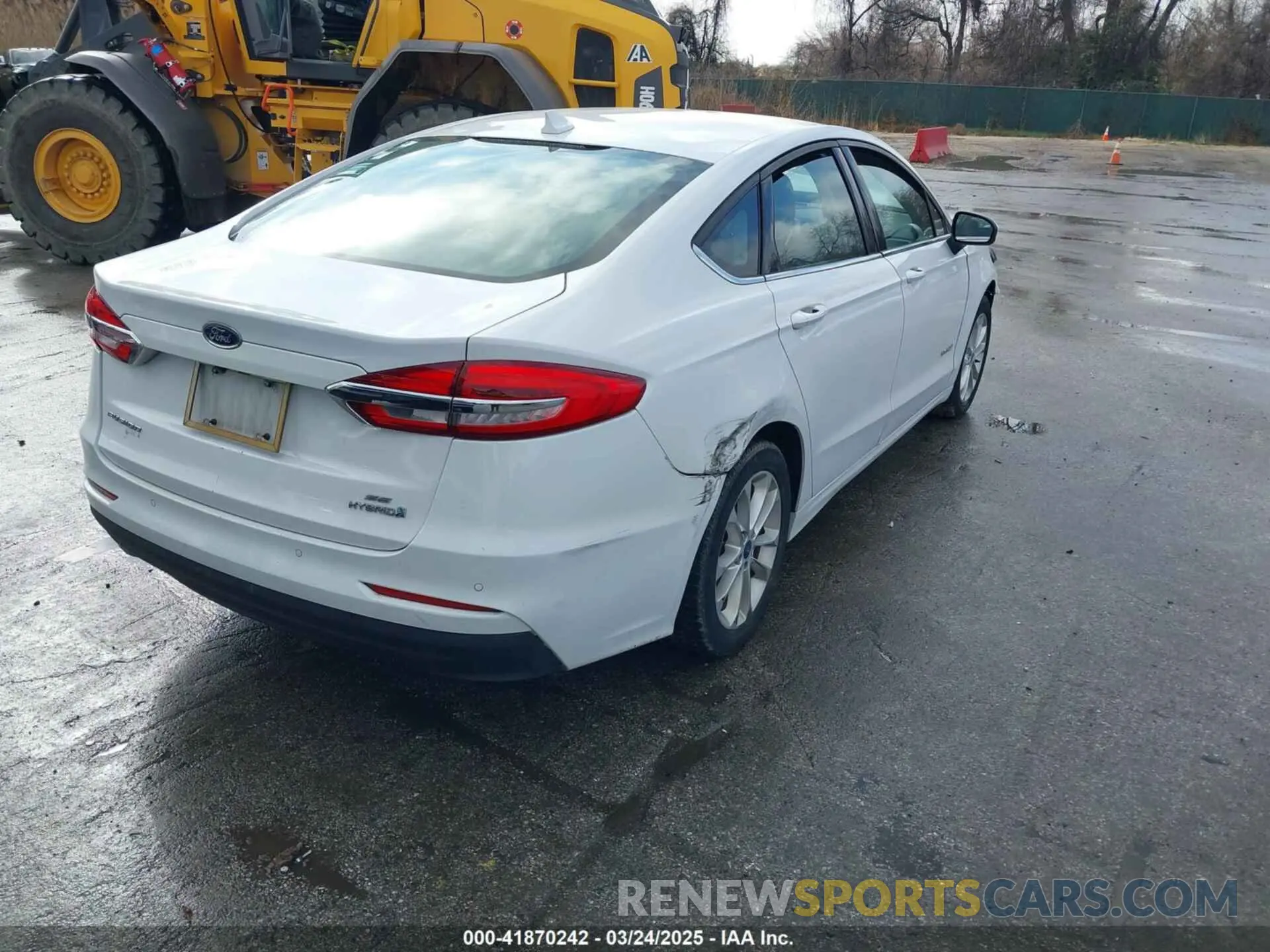 4 fotografías del automóvil dañado 3FA6P0LUXKR104850 FORD FUSION HYBRID 2019