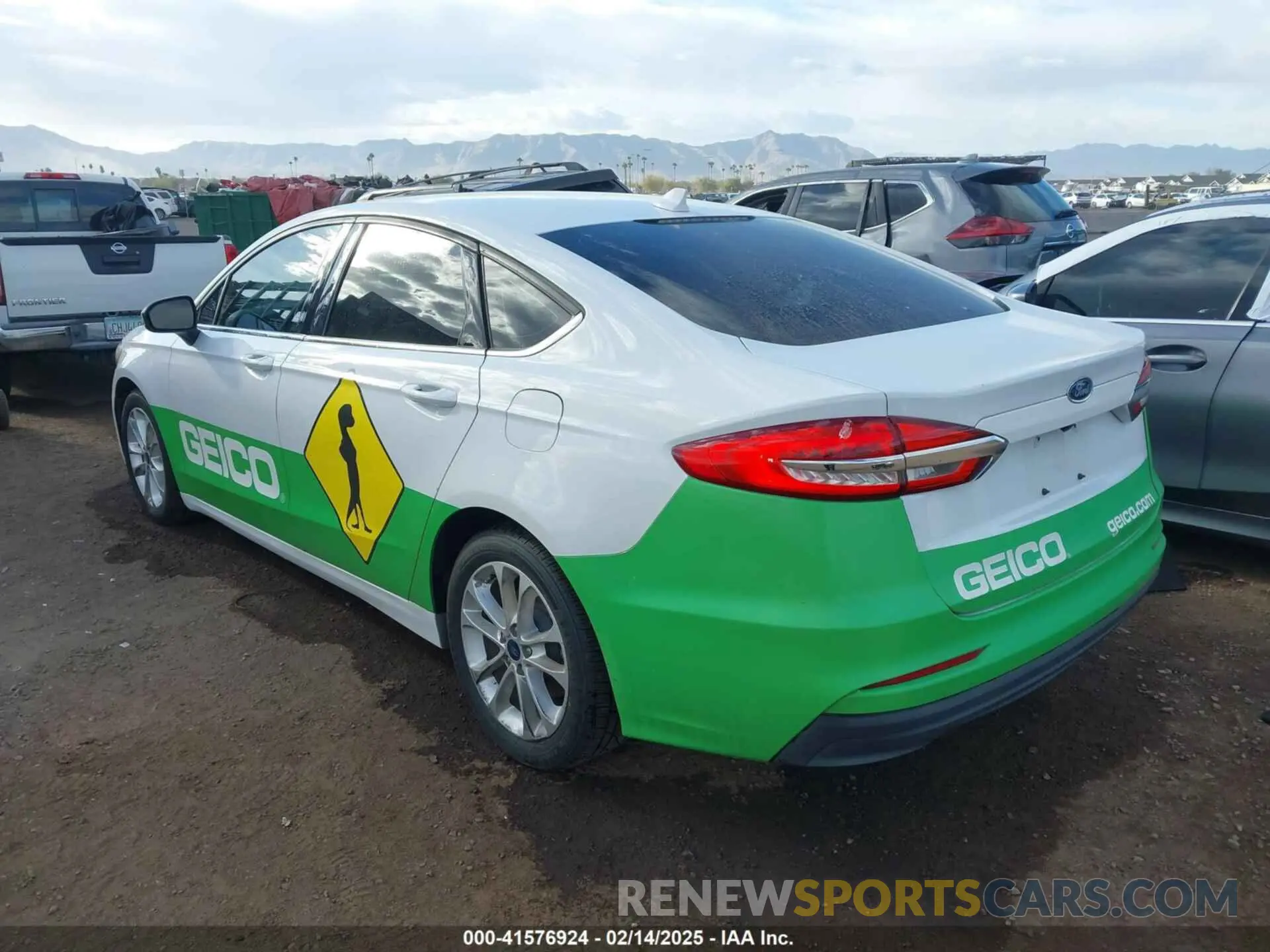 3 fotografías del automóvil dañado 3FA6P0LUXKR210375 FORD FUSION HYBRID 2019