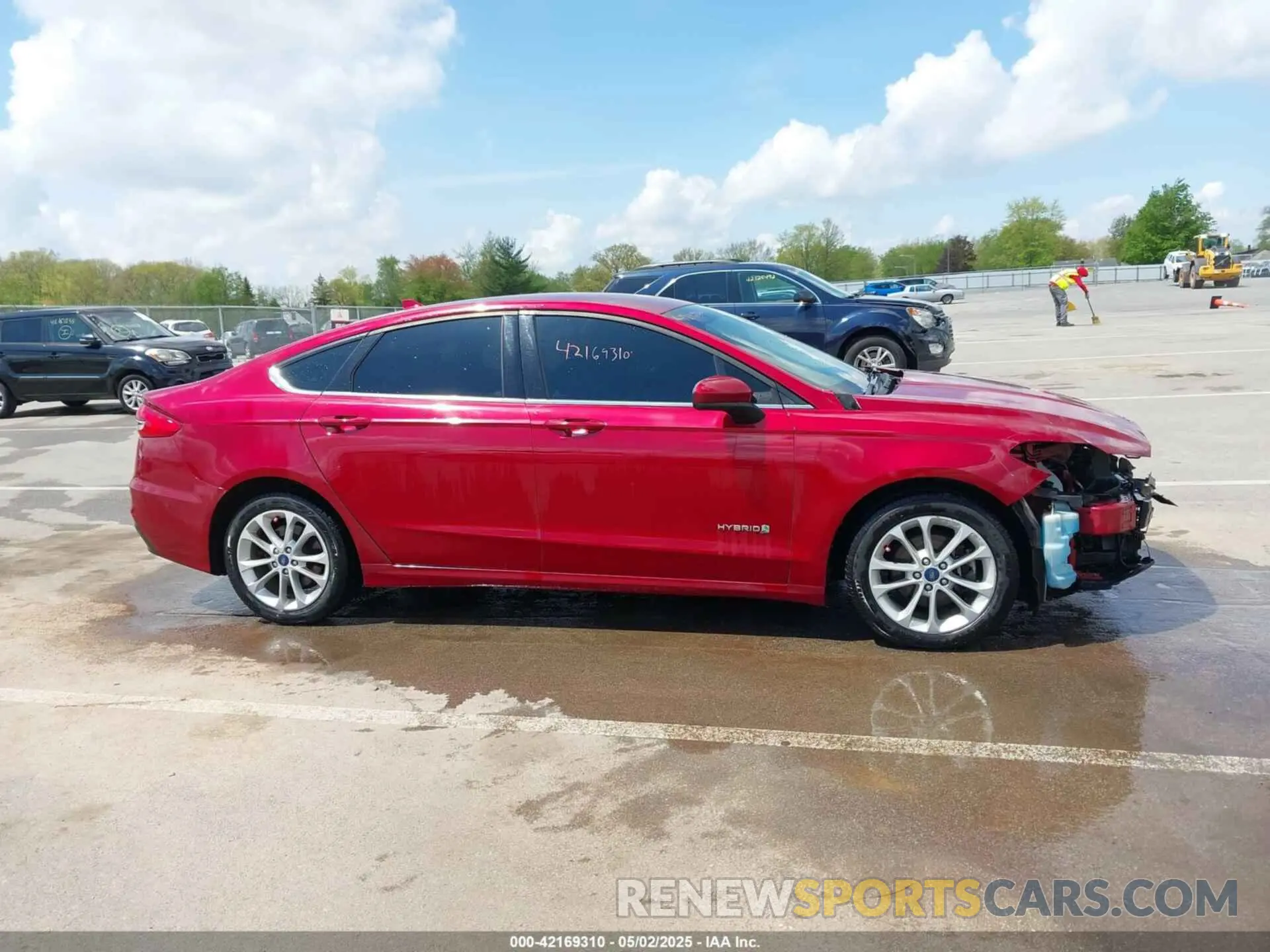 13 fotografías del automóvil dañado 3FA6P0LUXKR222137 FORD FUSION HYBRID 2019