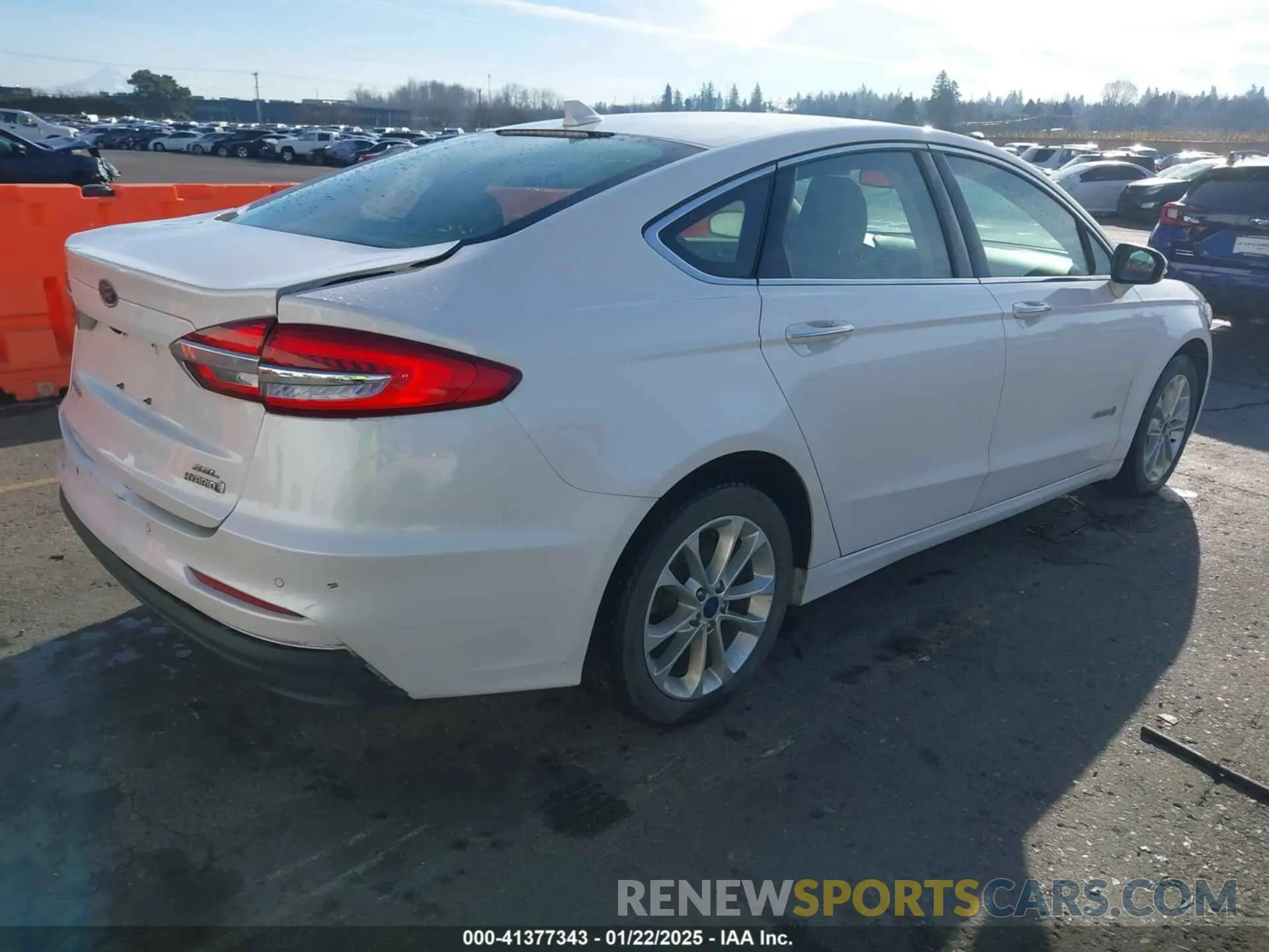 4 fotografías del automóvil dañado 3FA6P0MU1KR257325 FORD FUSION HYBRID 2019