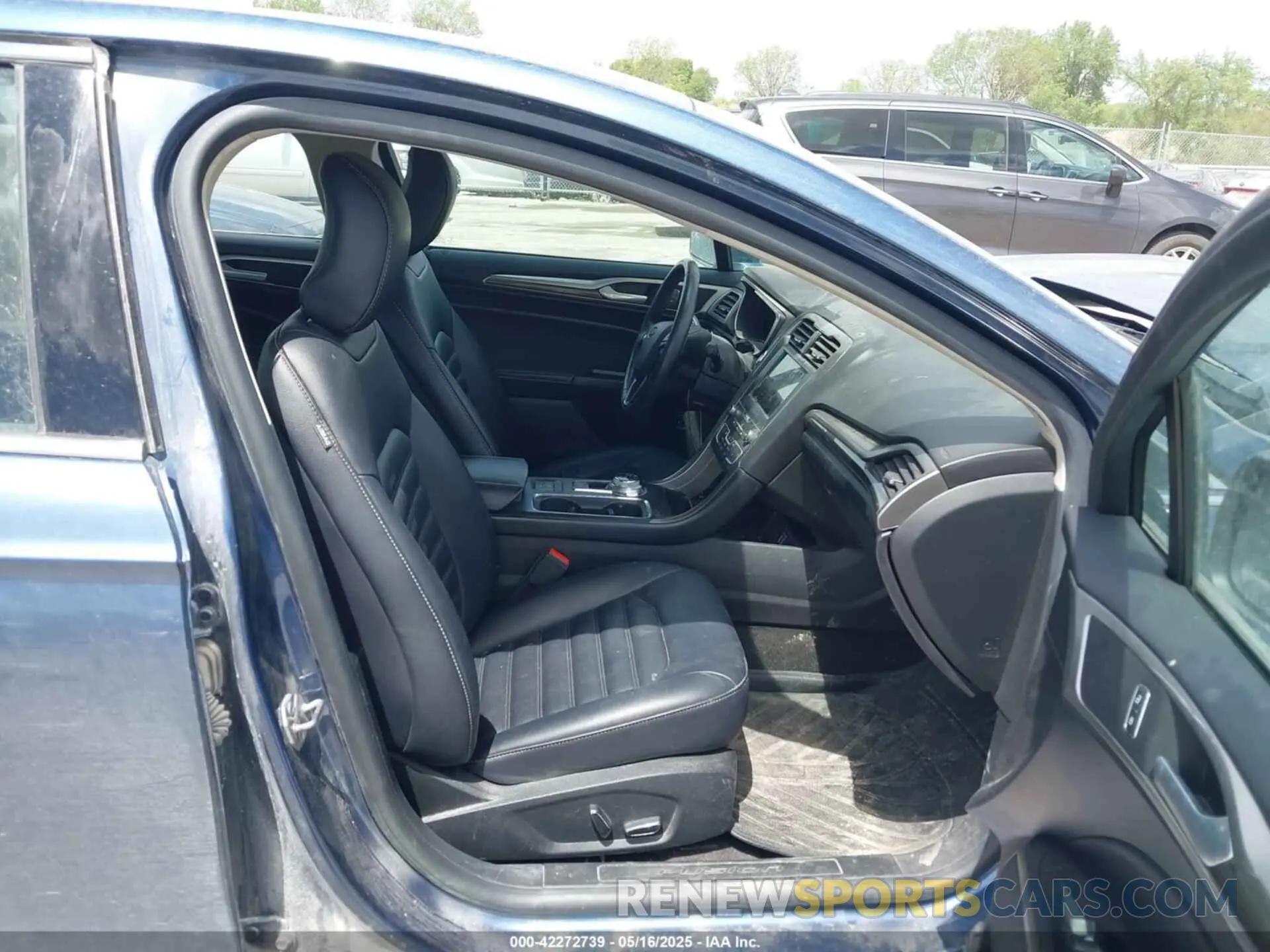 5 fotografías del automóvil dañado 3FA6P0MU2KR140367 FORD FUSION HYBRID 2019