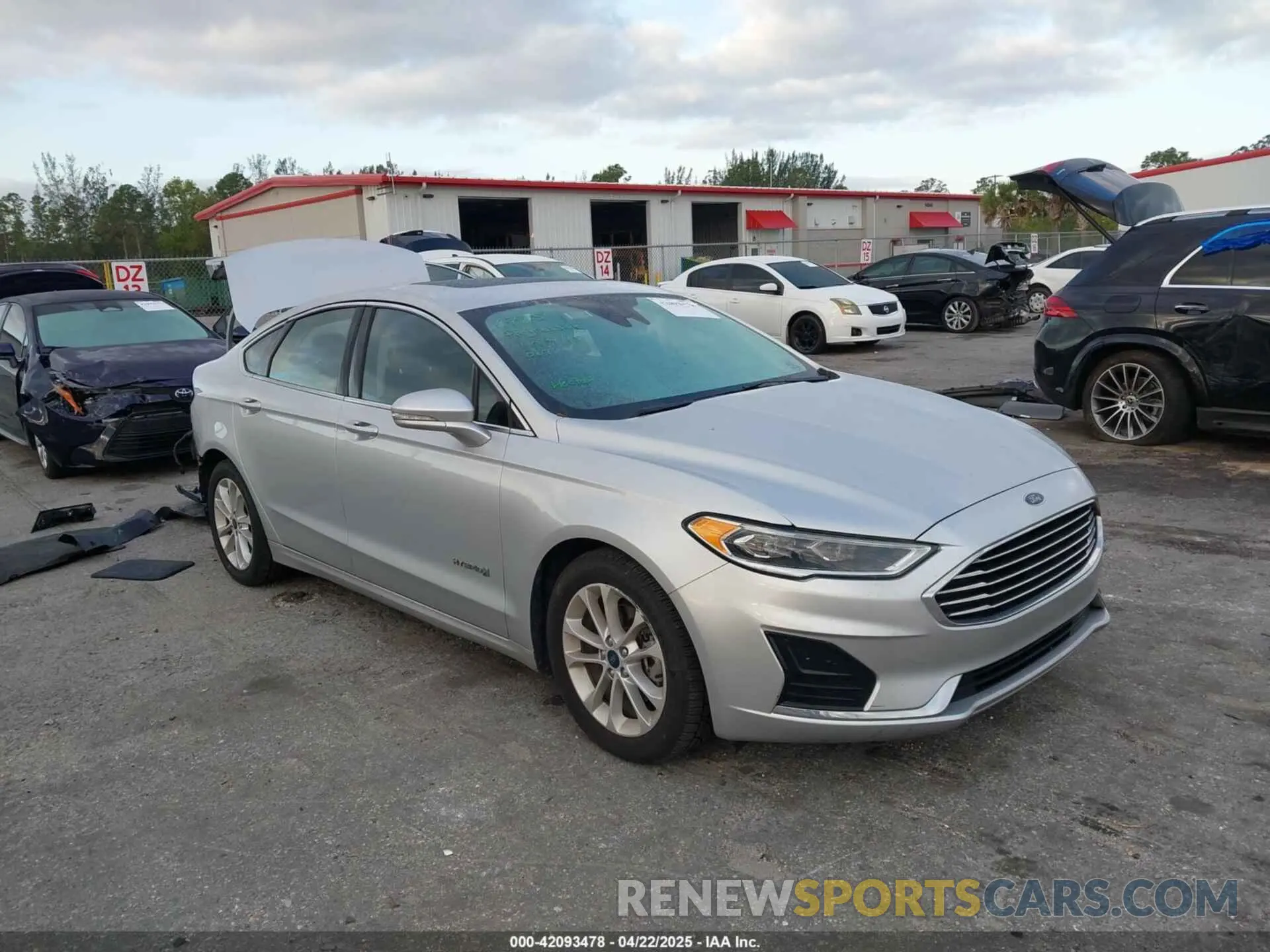 1 fotografías del automóvil dañado 3FA6P0MU3KR136943 FORD FUSION HYBRID 2019