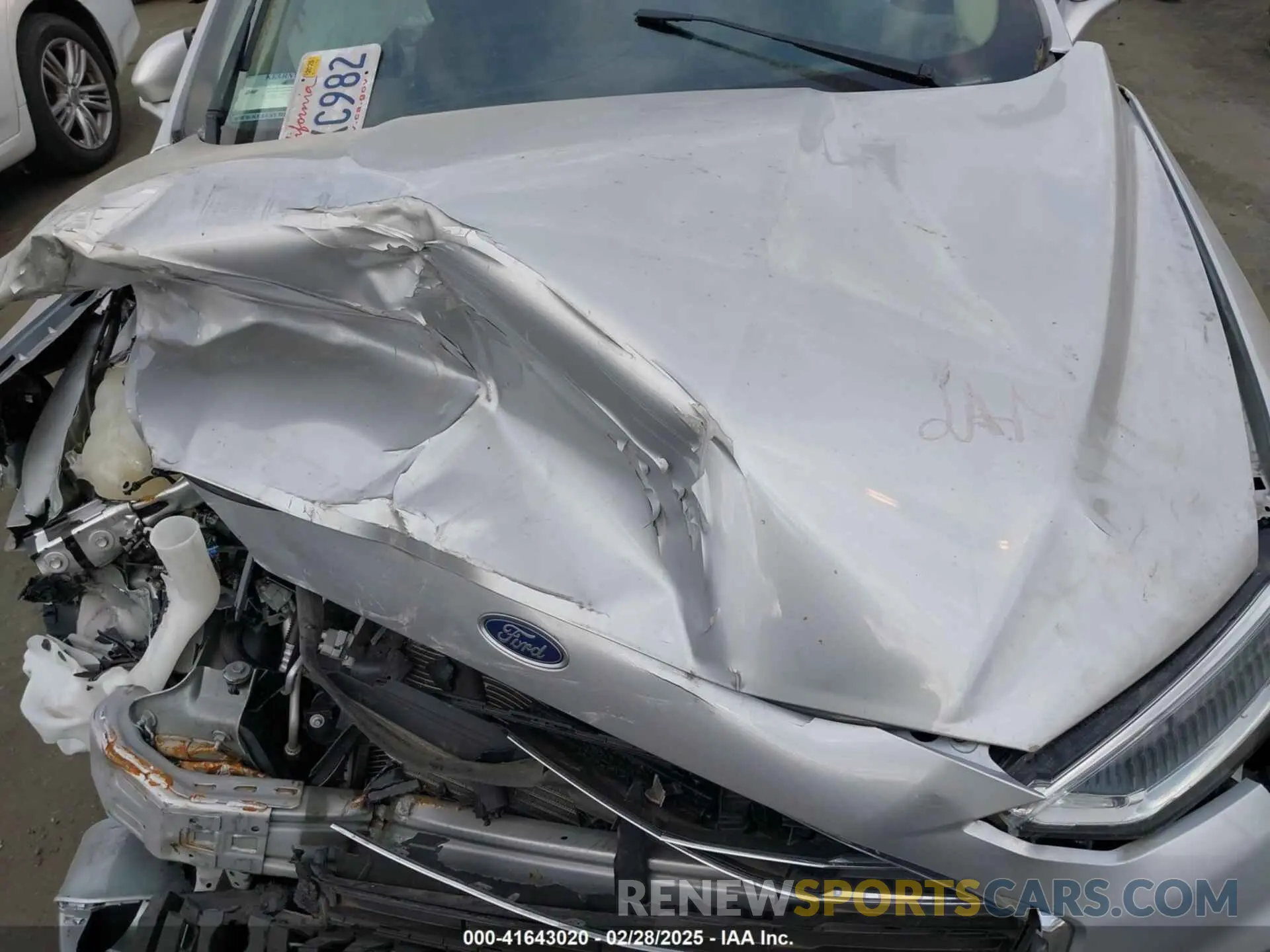 10 fotografías del automóvil dañado 3FA6P0MU3KR262056 FORD FUSION HYBRID 2019