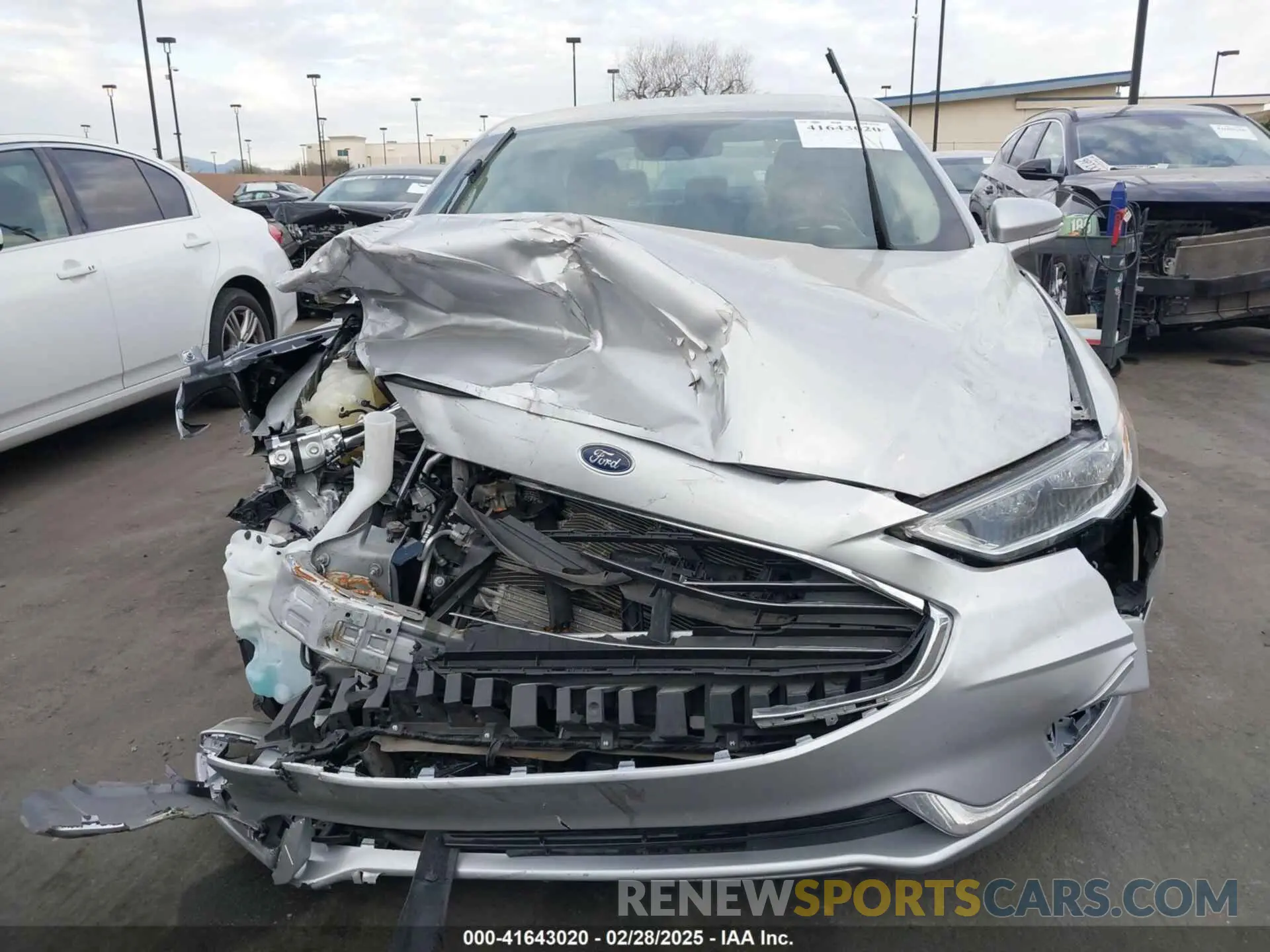 12 fotografías del automóvil dañado 3FA6P0MU3KR262056 FORD FUSION HYBRID 2019