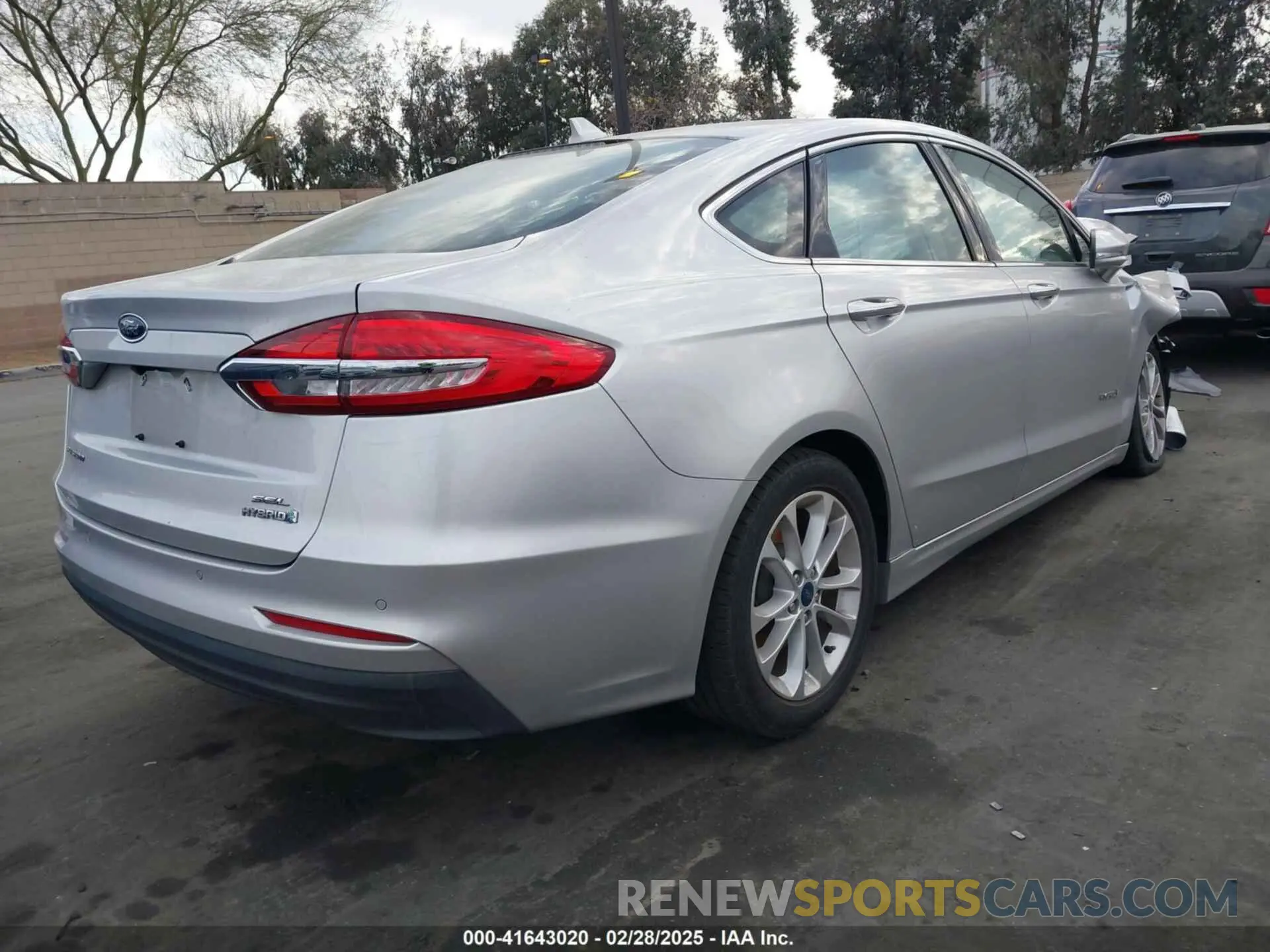 4 fotografías del automóvil dañado 3FA6P0MU3KR262056 FORD FUSION HYBRID 2019