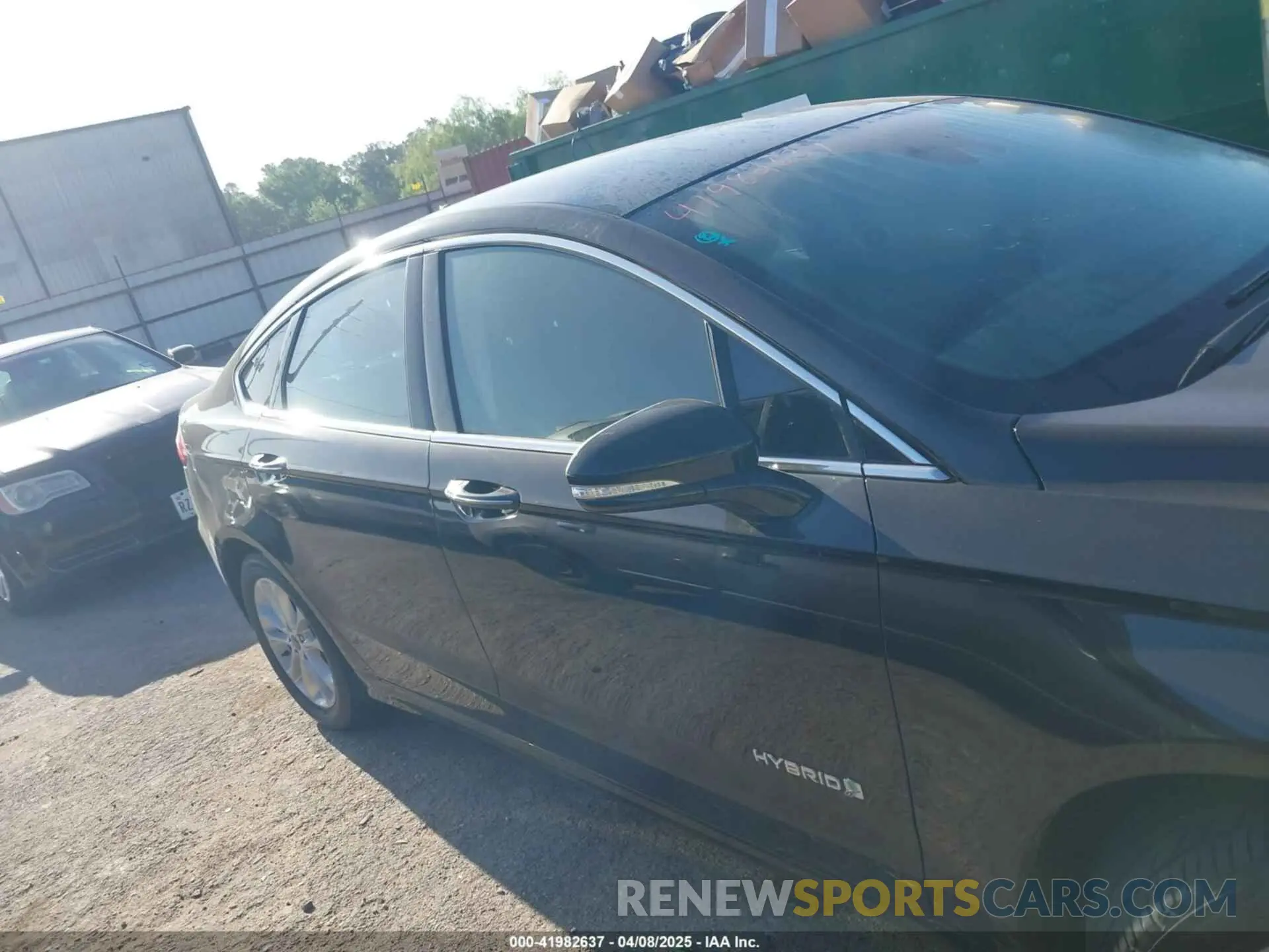12 fotografías del automóvil dañado 3FA6P0MU5KR203851 FORD FUSION HYBRID 2019