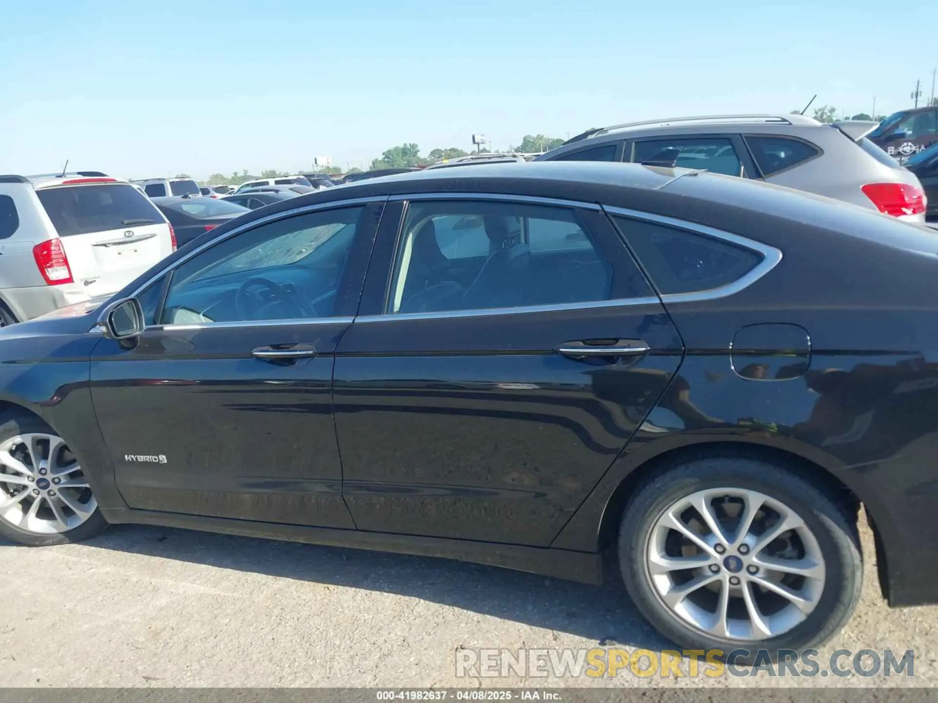 13 fotografías del automóvil dañado 3FA6P0MU5KR203851 FORD FUSION HYBRID 2019