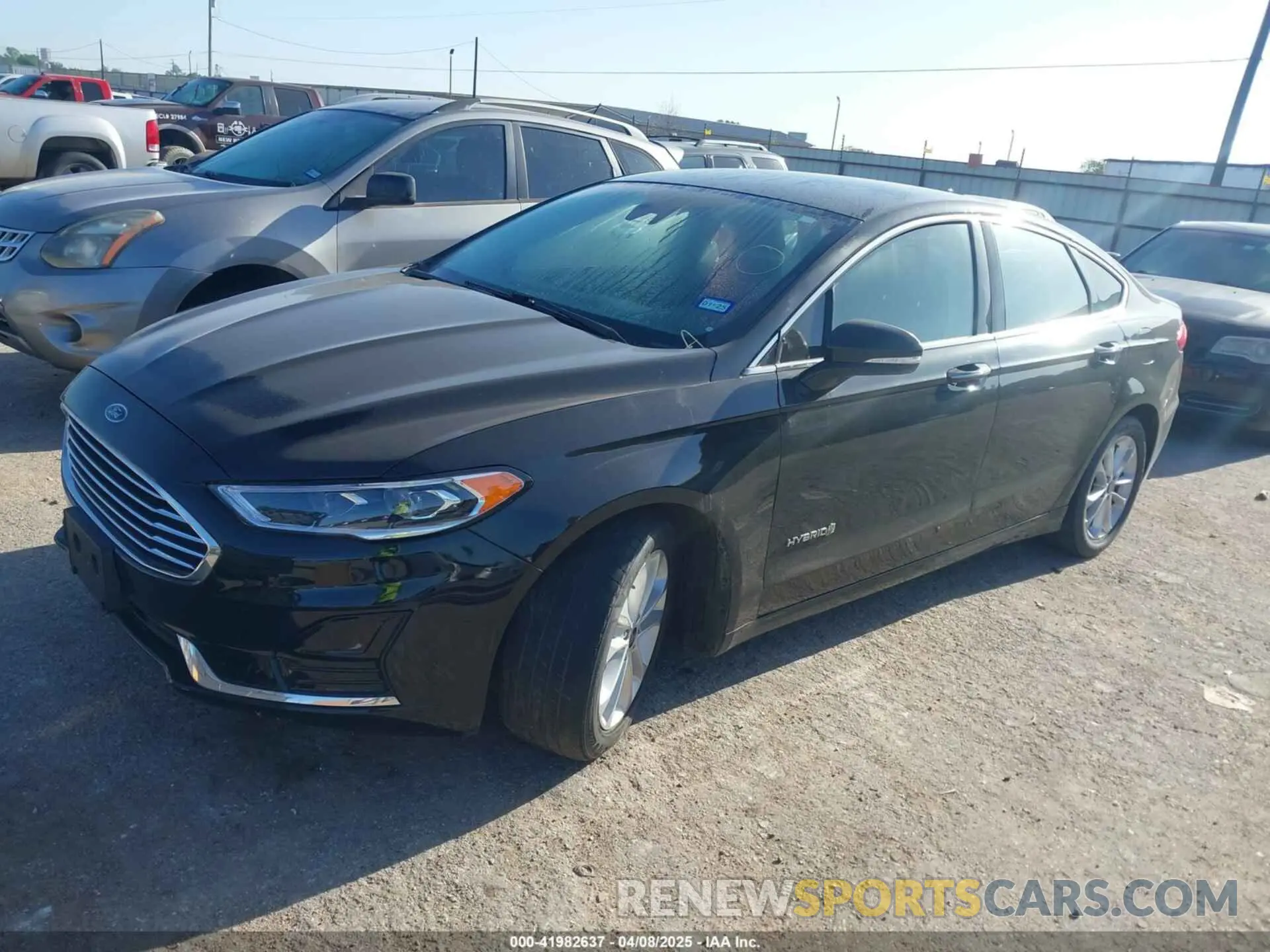 2 fotografías del automóvil dañado 3FA6P0MU5KR203851 FORD FUSION HYBRID 2019