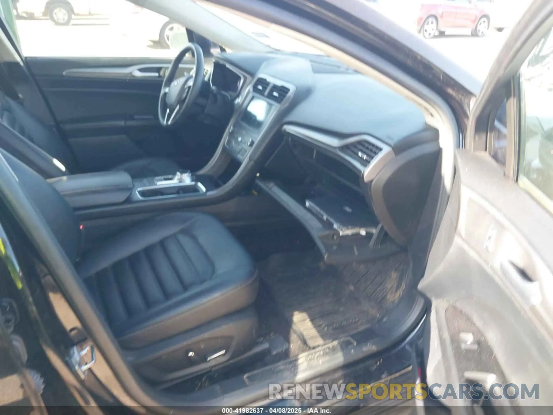 5 fotografías del automóvil dañado 3FA6P0MU5KR203851 FORD FUSION HYBRID 2019