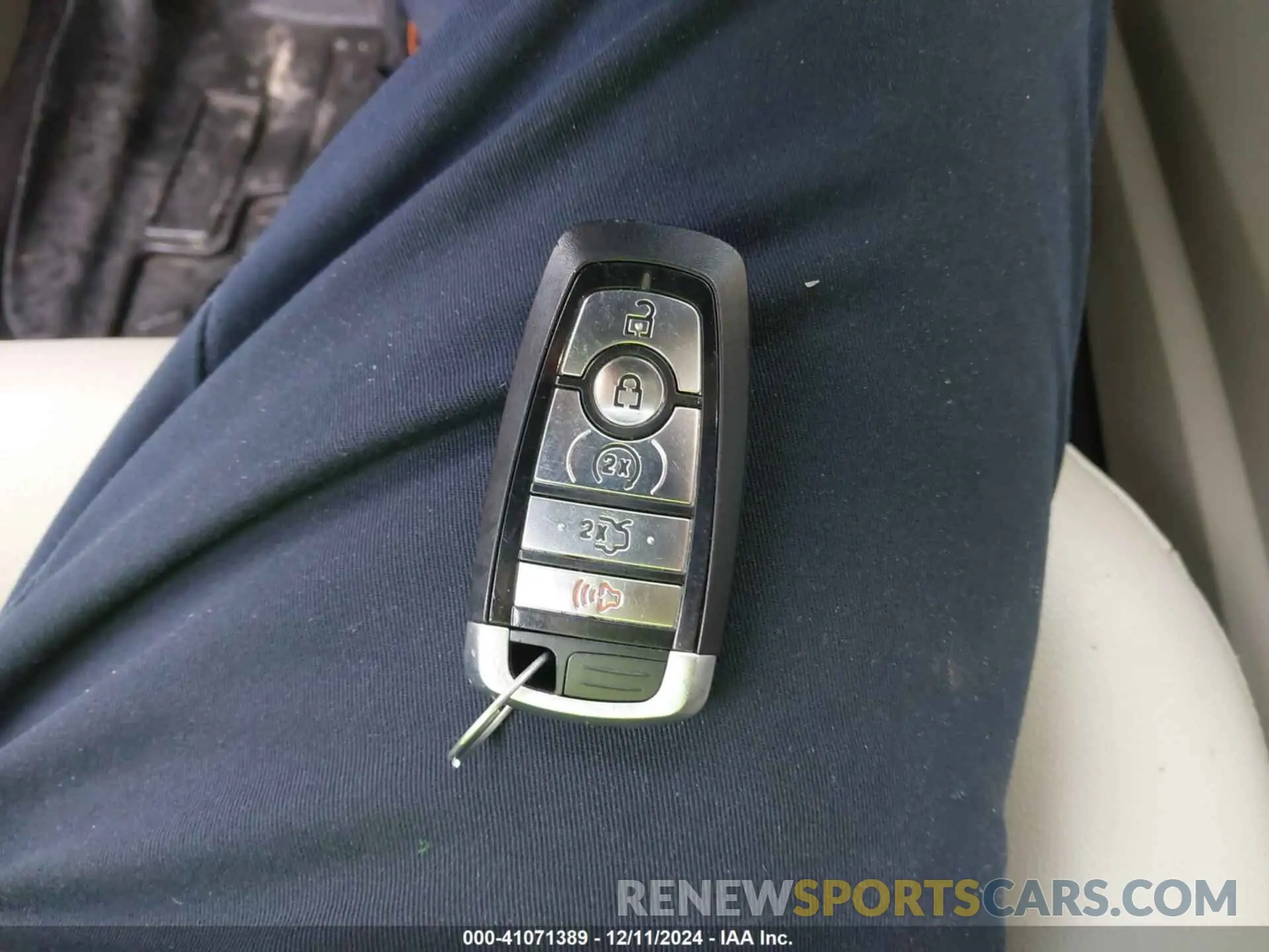 11 fotografías del automóvil dañado 3FA6P0MU6KR136726 FORD FUSION HYBRID 2019