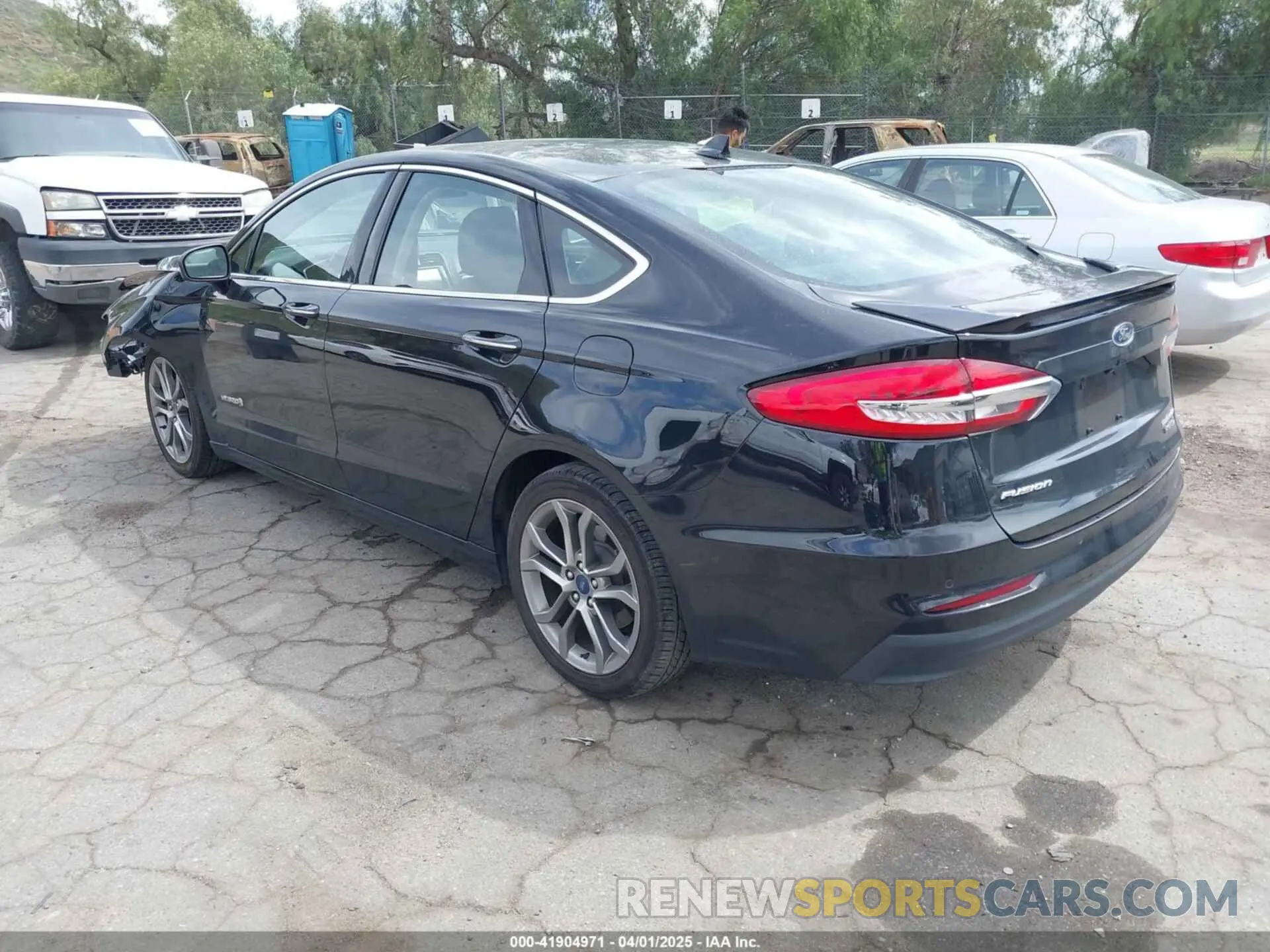 3 fotografías del automóvil dañado 3FA6P0RU0KR116903 FORD FUSION HYBRID 2019