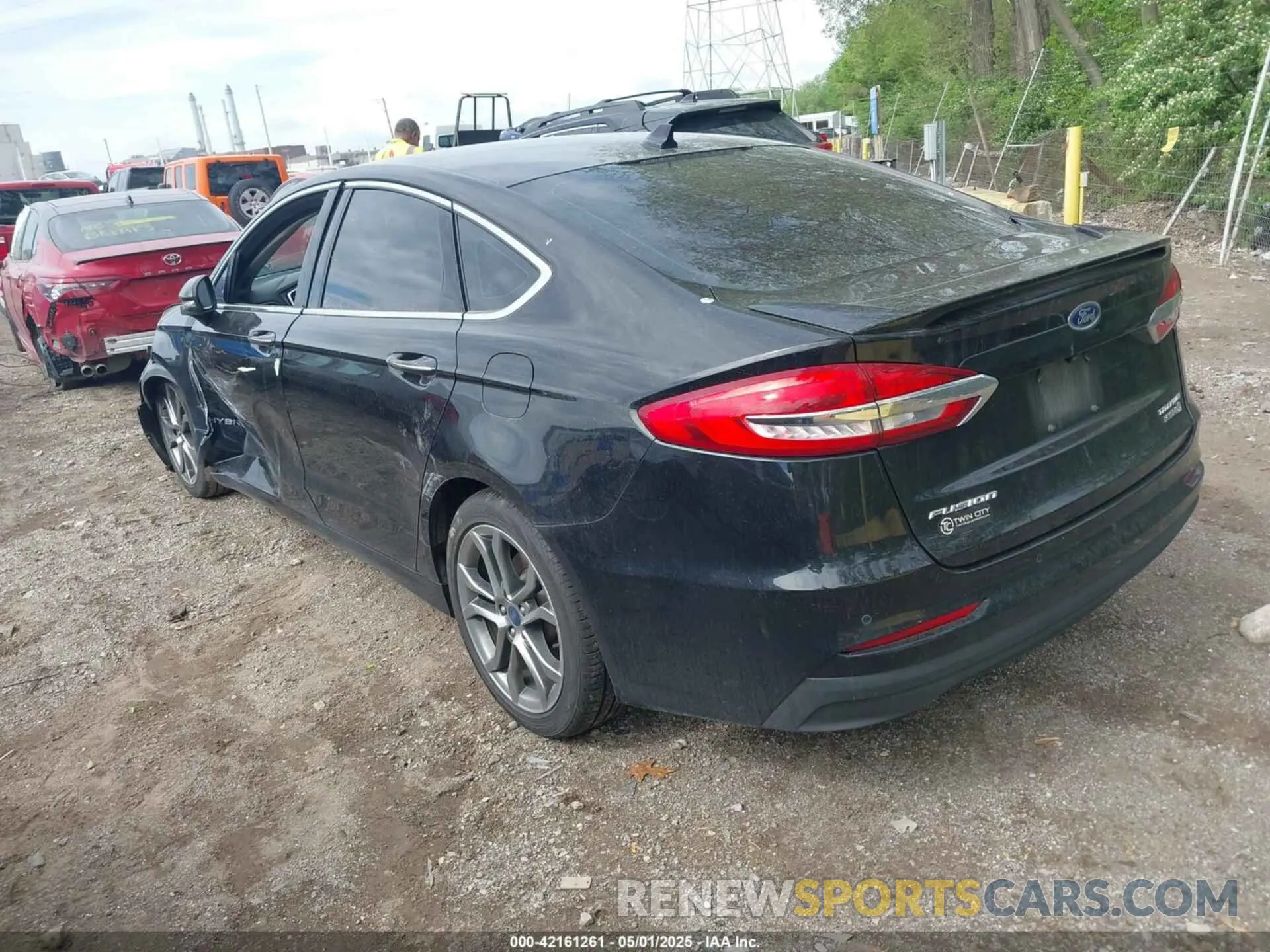 3 fotografías del automóvil dañado 3FA6P0RU0KR217200 FORD FUSION HYBRID 2019