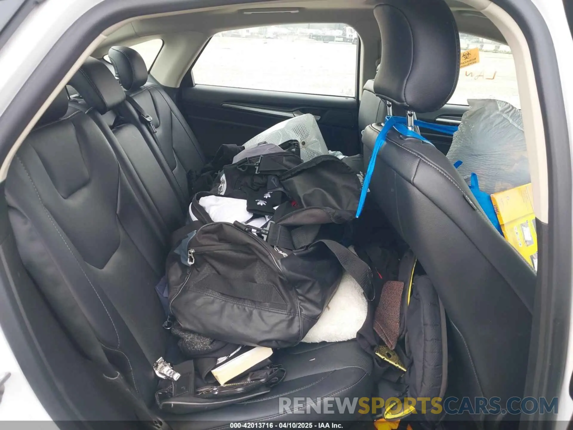 8 fotografías del automóvil dañado 3FA6P0RU0KR227368 FORD FUSION HYBRID 2019