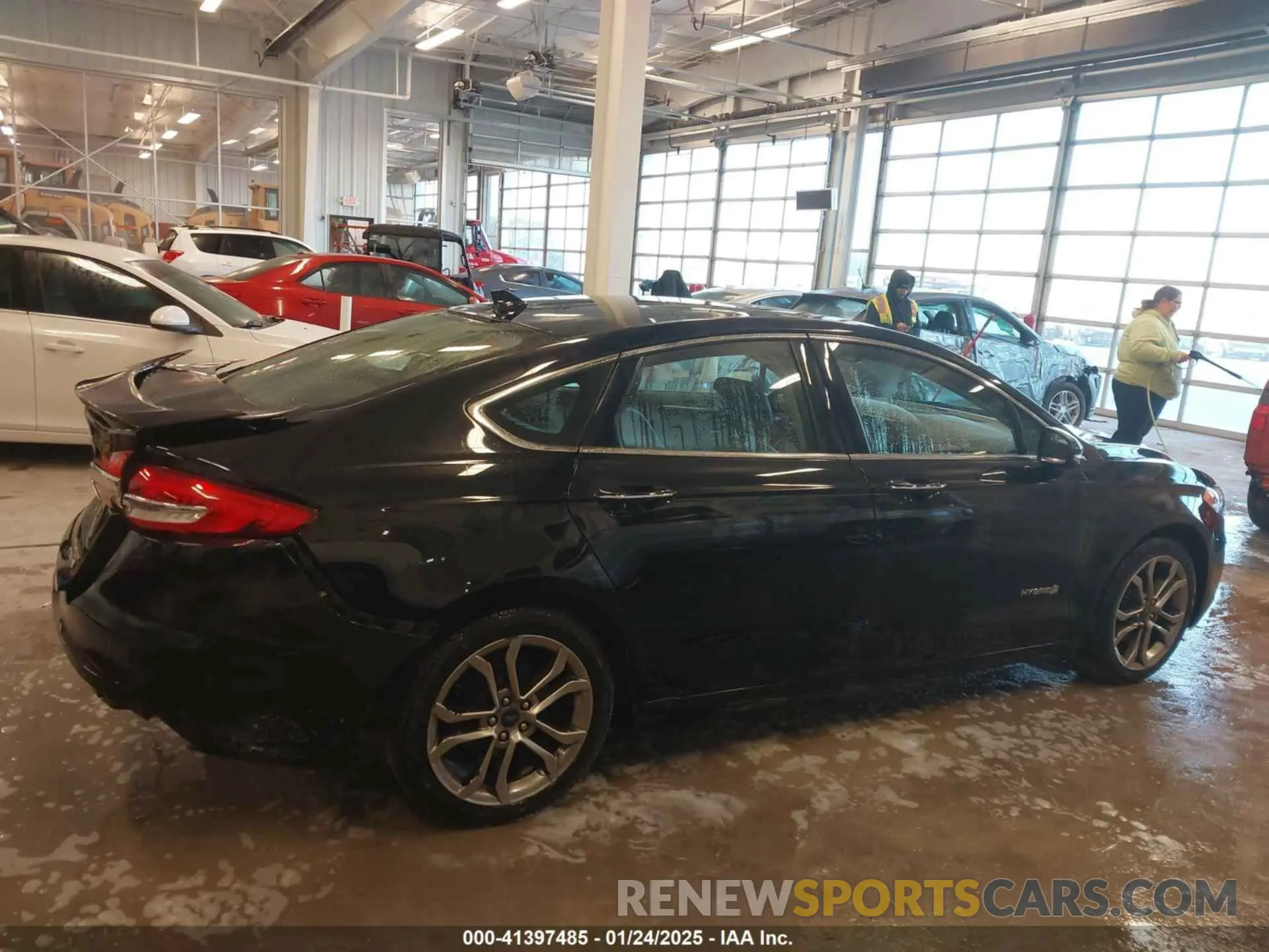 13 fotografías del automóvil dañado 3FA6P0RU1KR138120 FORD FUSION HYBRID 2019