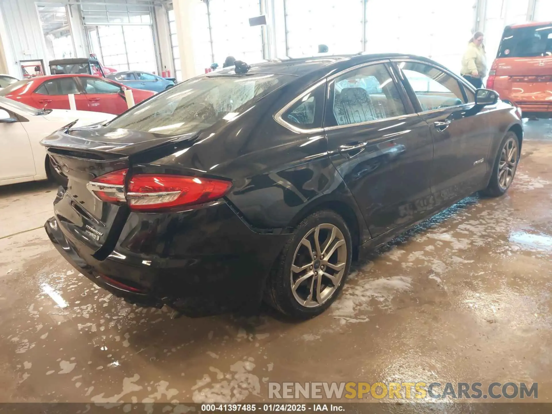 4 fotografías del automóvil dañado 3FA6P0RU1KR138120 FORD FUSION HYBRID 2019
