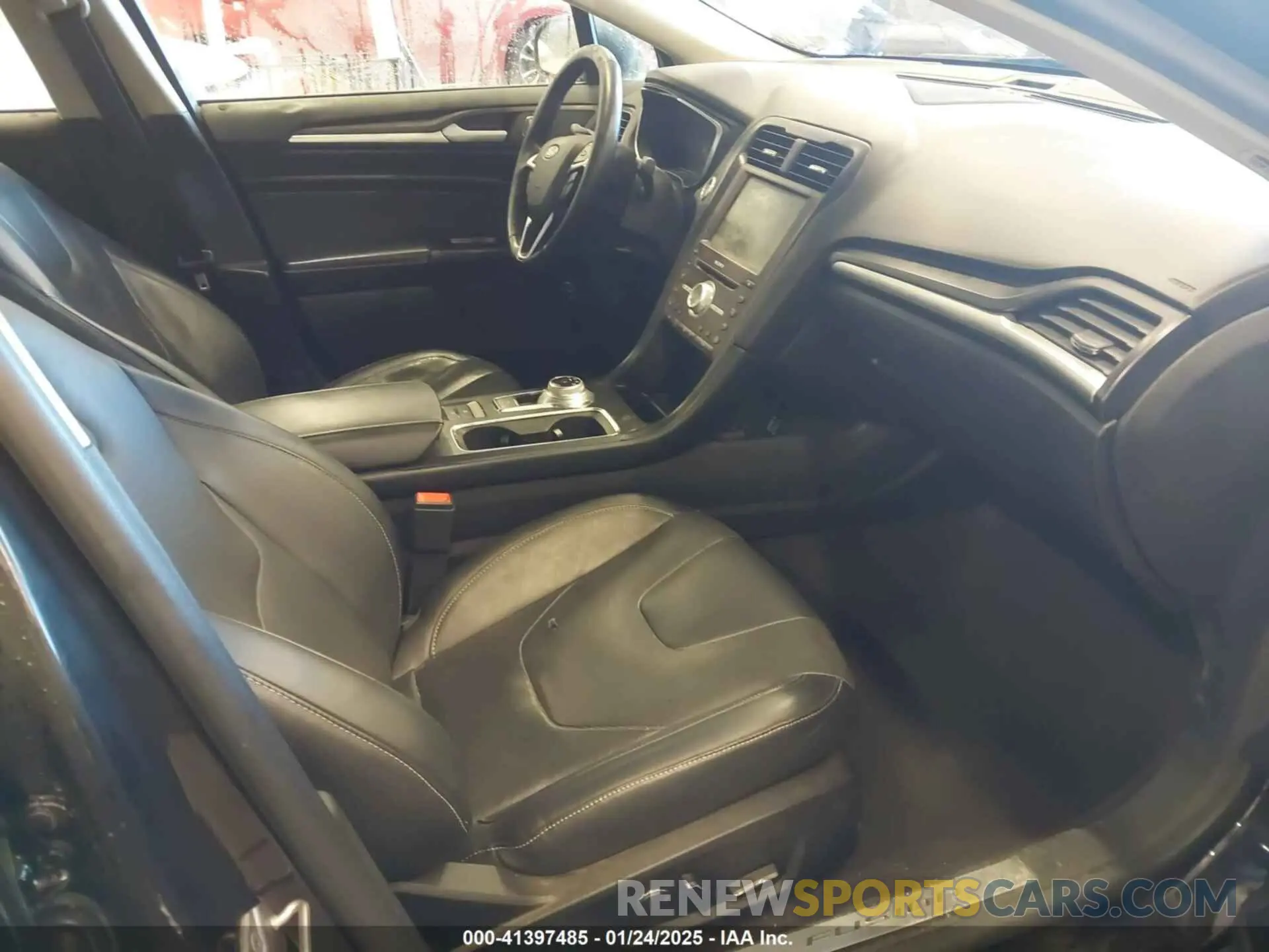 5 fotografías del automóvil dañado 3FA6P0RU1KR138120 FORD FUSION HYBRID 2019