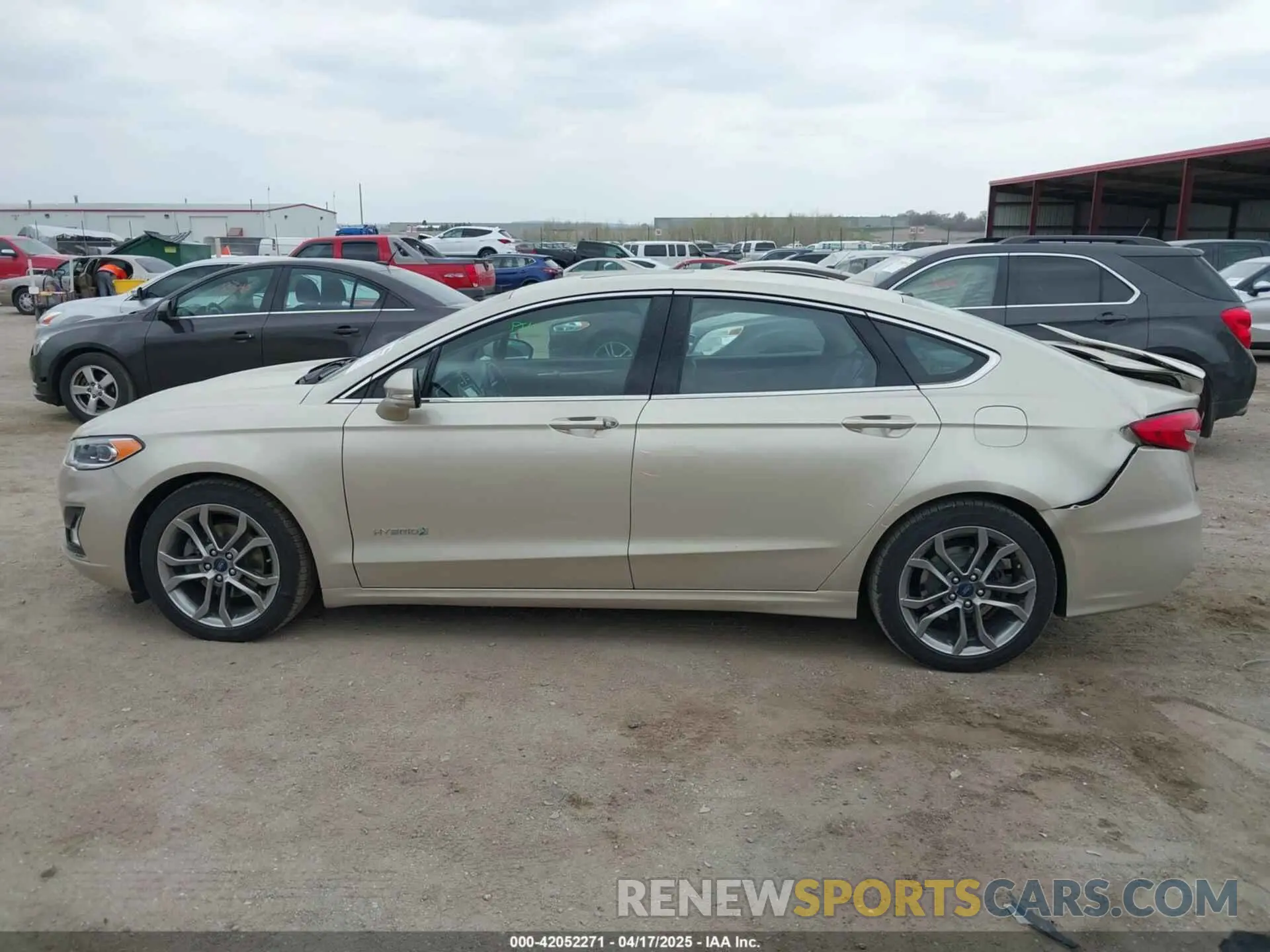 15 fotografías del automóvil dañado 3FA6P0RU1KR235561 FORD FUSION HYBRID 2019