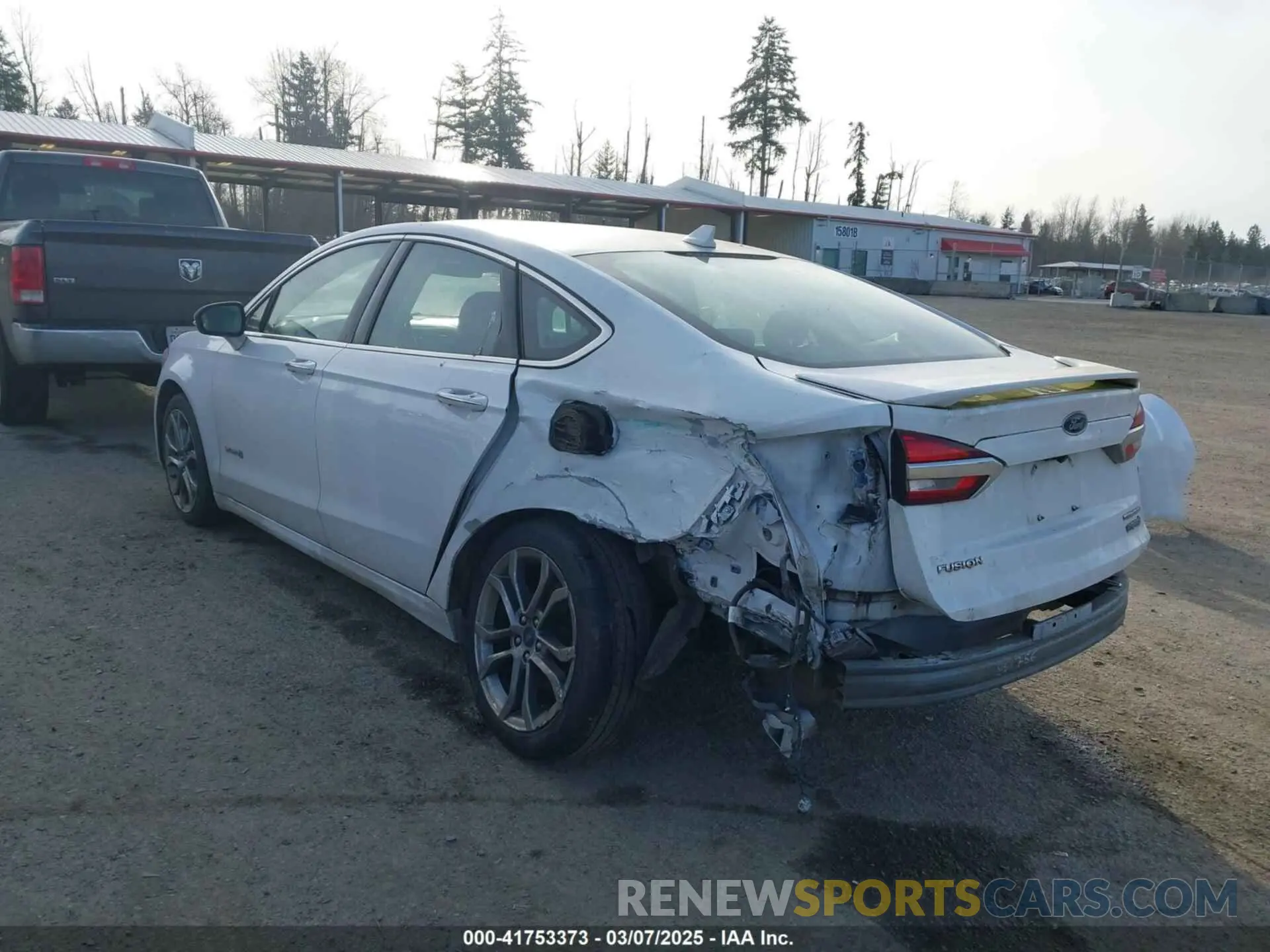 3 fotografías del automóvil dañado 3FA6P0RU2KR183017 FORD FUSION HYBRID 2019