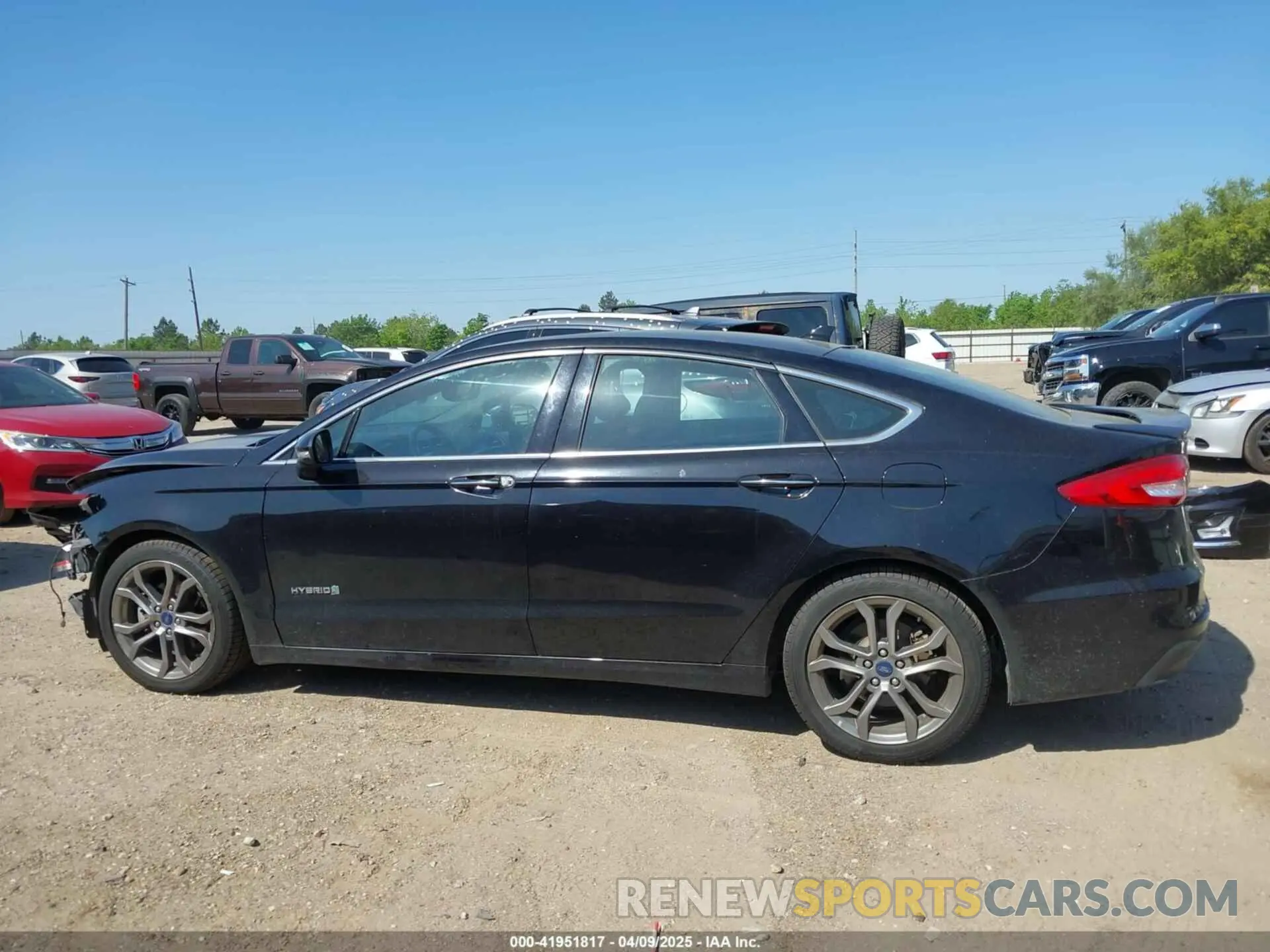 15 fotografías del automóvil dañado 3FA6P0RU3KR207003 FORD FUSION HYBRID 2019
