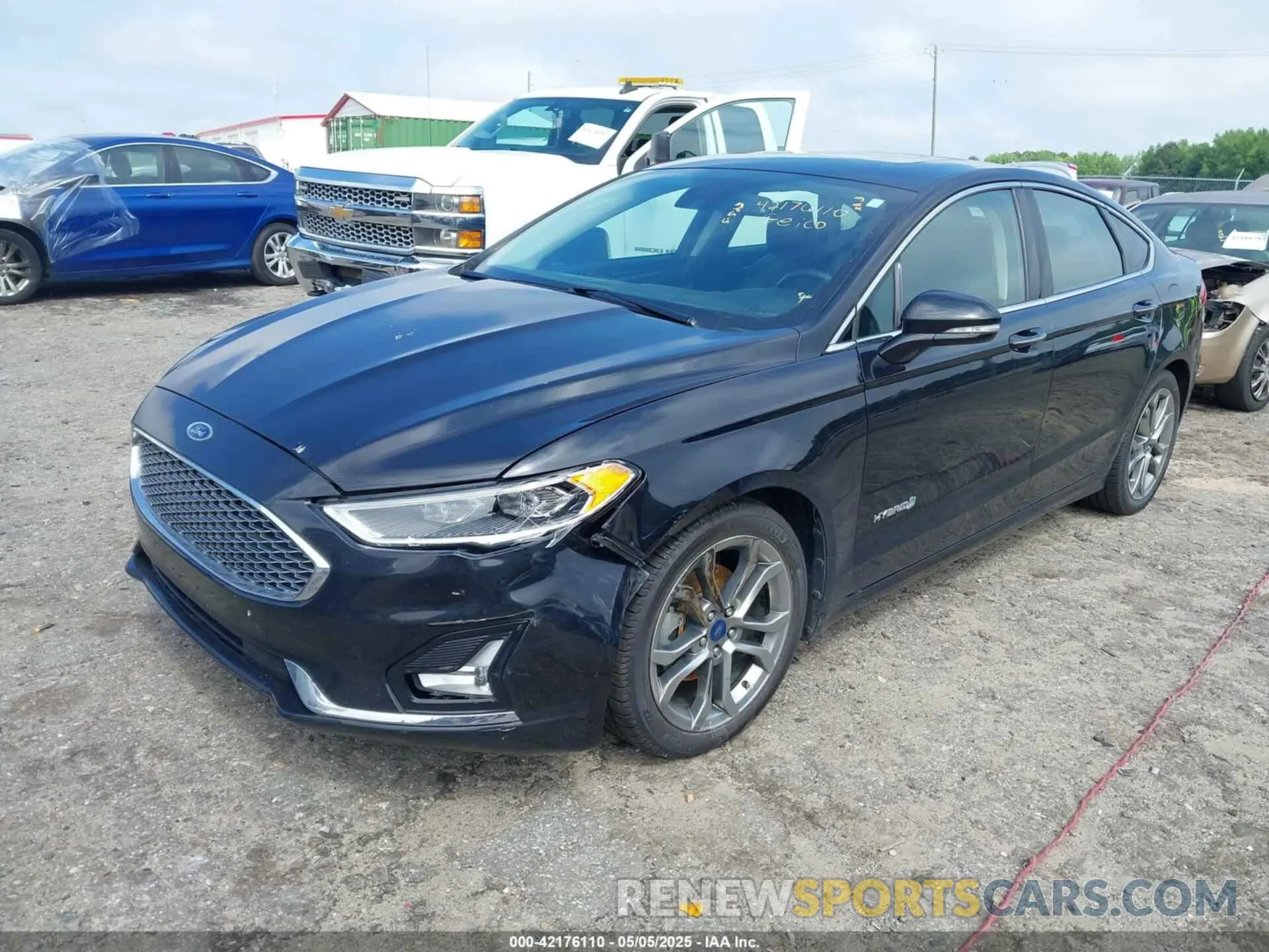 2 fotografías del automóvil dañado 3FA6P0RU7KR194482 FORD FUSION HYBRID 2019