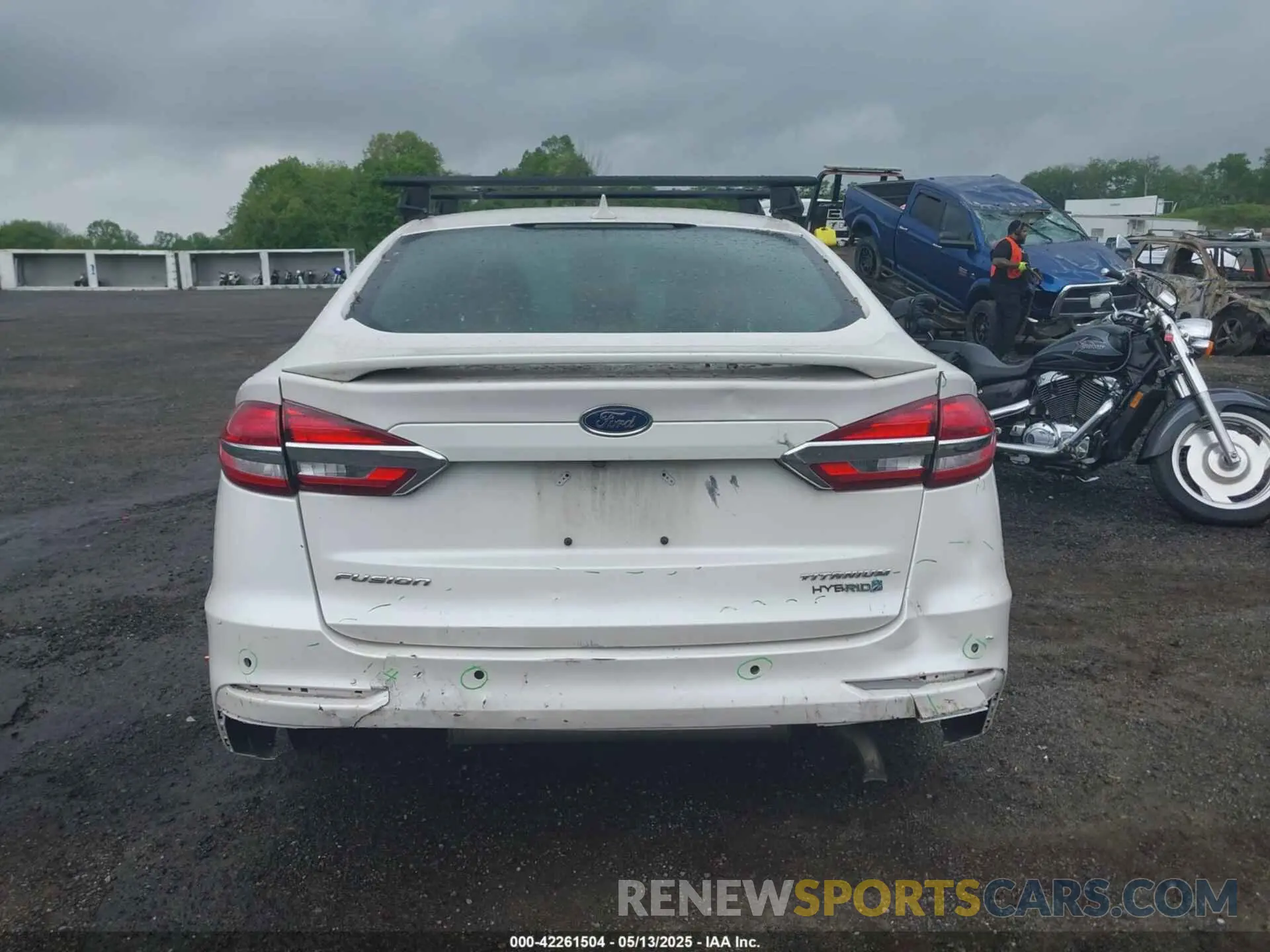 16 fotografías del automóvil dañado 3FA6P0RU8KR208230 FORD FUSION HYBRID 2019