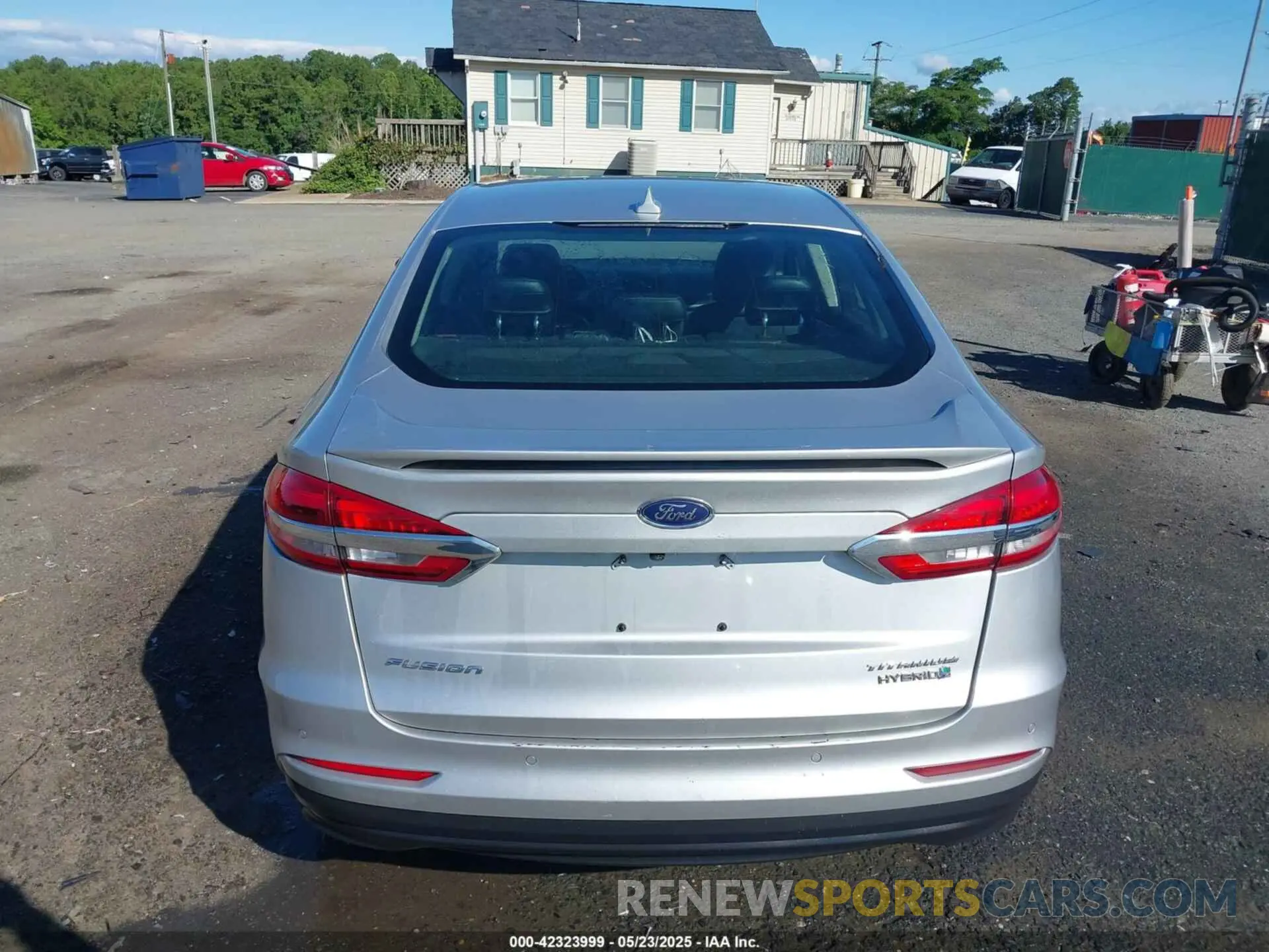 17 fotografías del automóvil dañado 3FA6P0RUXKR141565 FORD FUSION HYBRID 2019