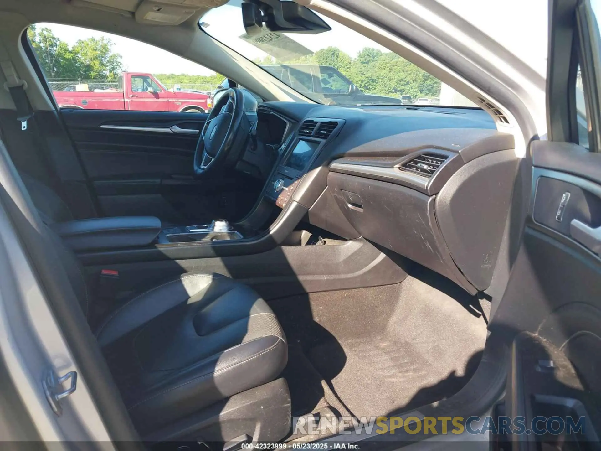 5 fotografías del automóvil dañado 3FA6P0RUXKR141565 FORD FUSION HYBRID 2019