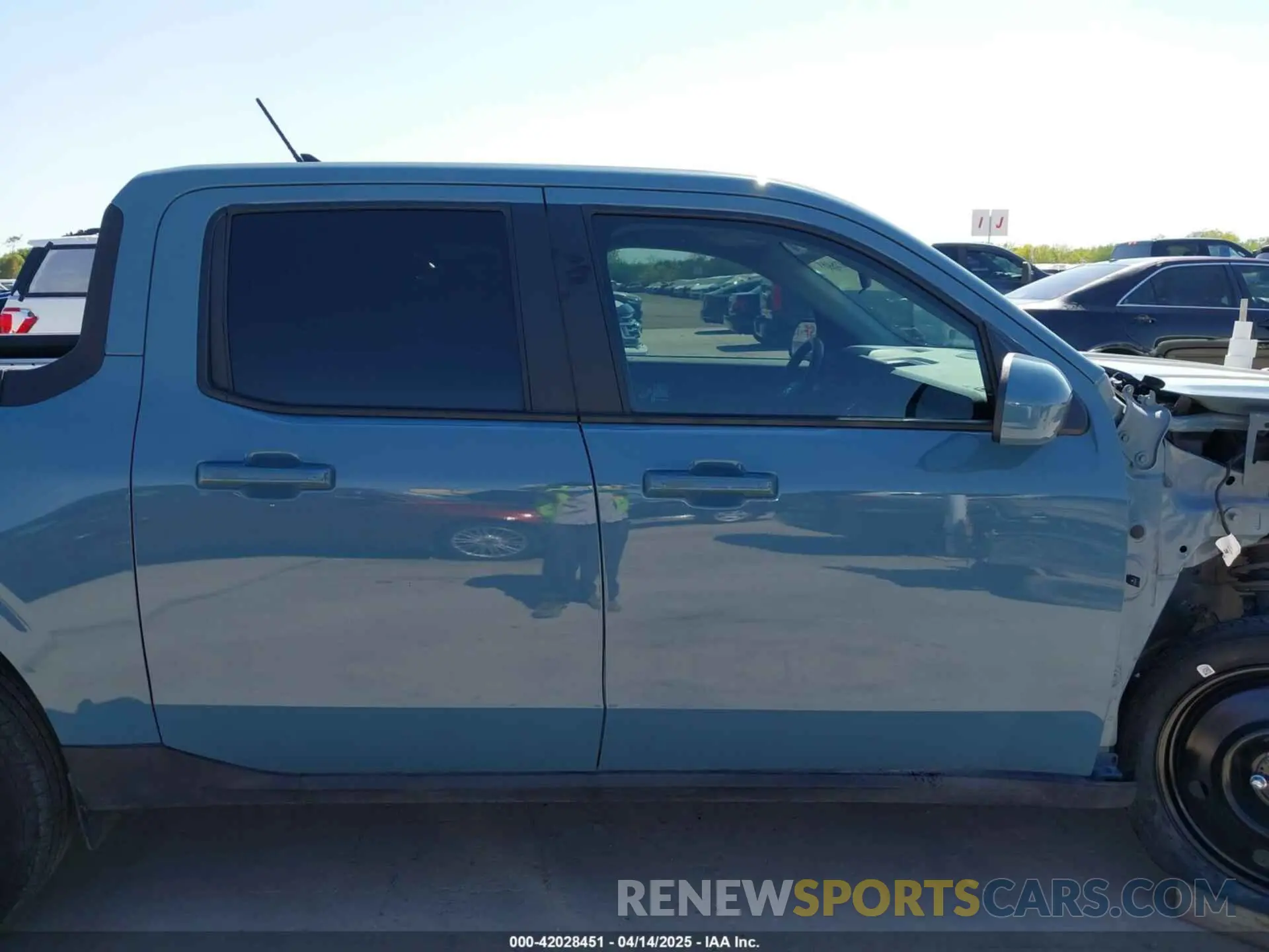 14 fotografías del automóvil dañado 3FTTW8E38NRA74240 FORD MAVERICK 2022