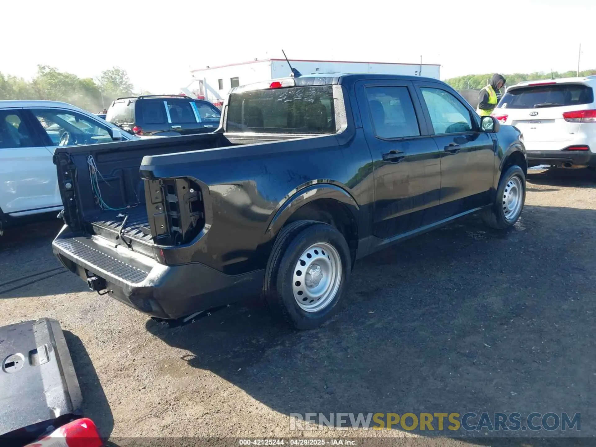 4 fotografías del automóvil dañado 3FTTW8E3XNRA22513 FORD MAVERICK 2022