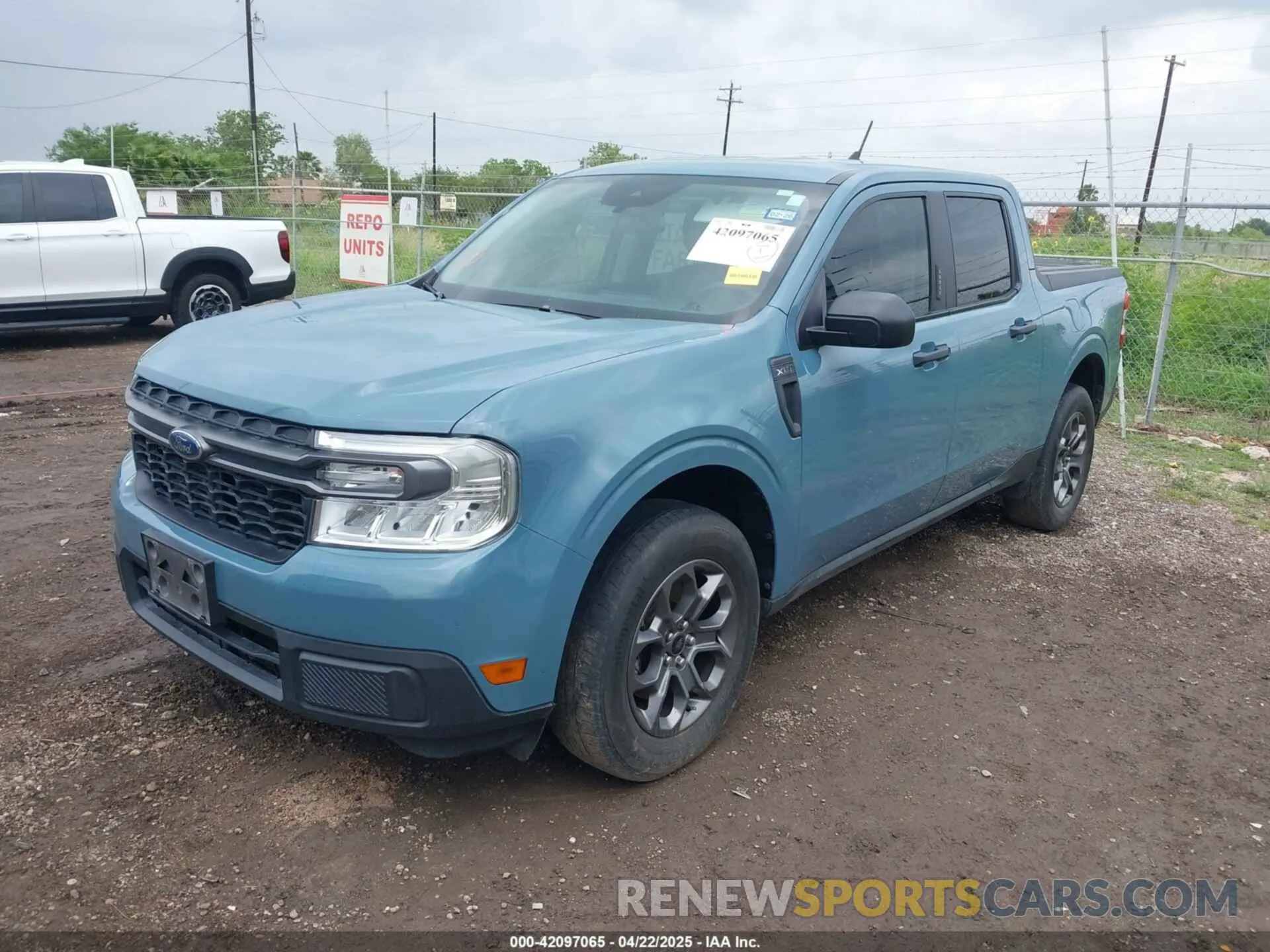 2 fotografías del automóvil dañado 3FTTW8E9XNRA44306 FORD MAVERICK 2022