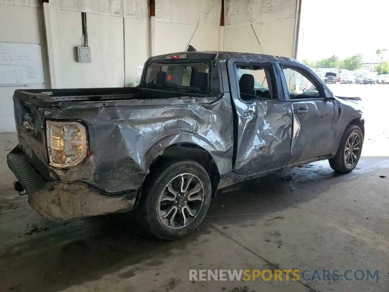 3 fotografías del automóvil dañado 3FTTW8E33PRA28656 FORD MAVERICK 2023