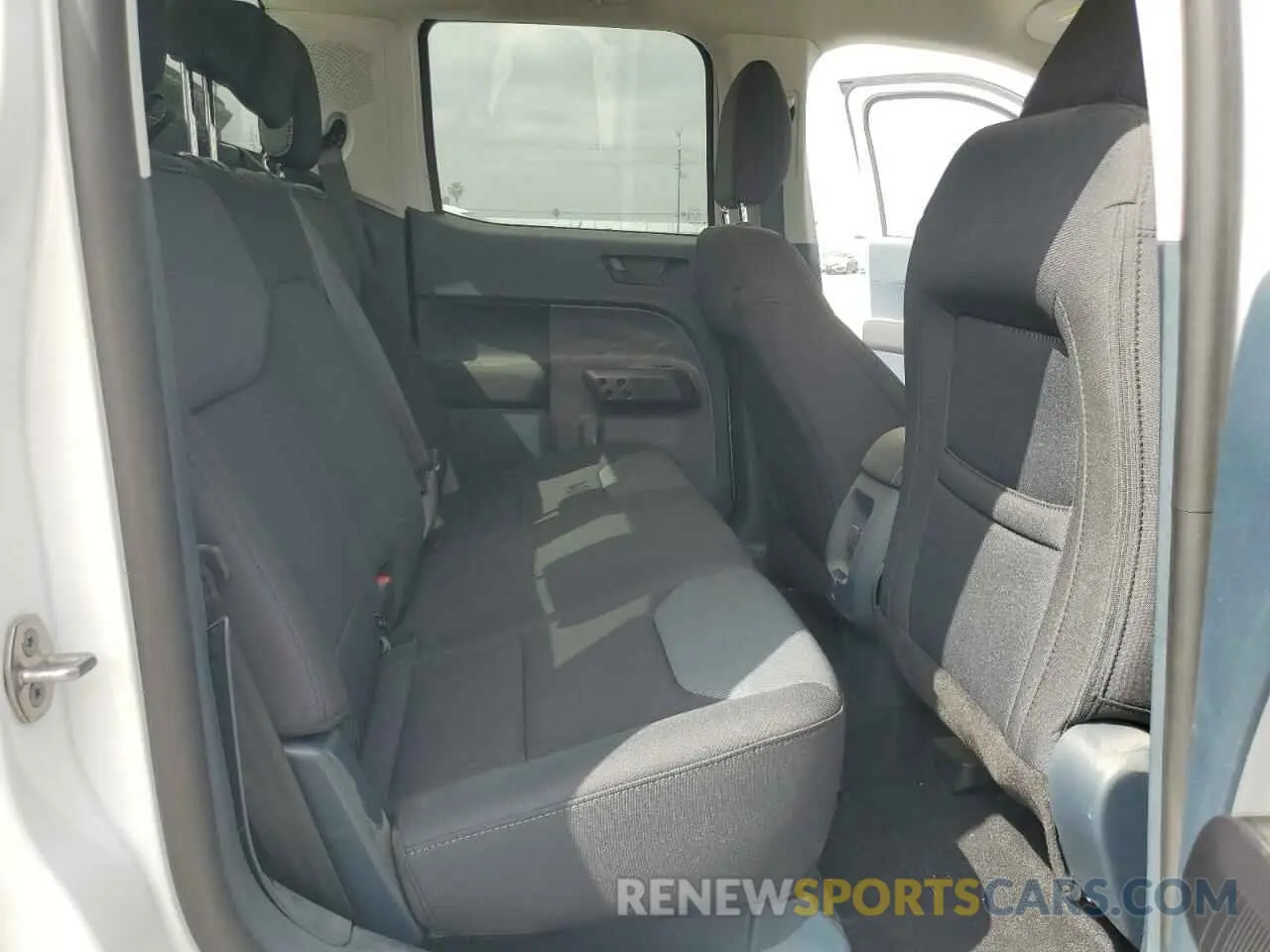 10 fotografías del automóvil dañado 3FTTW8E34PRA51234 FORD MAVERICK 2023