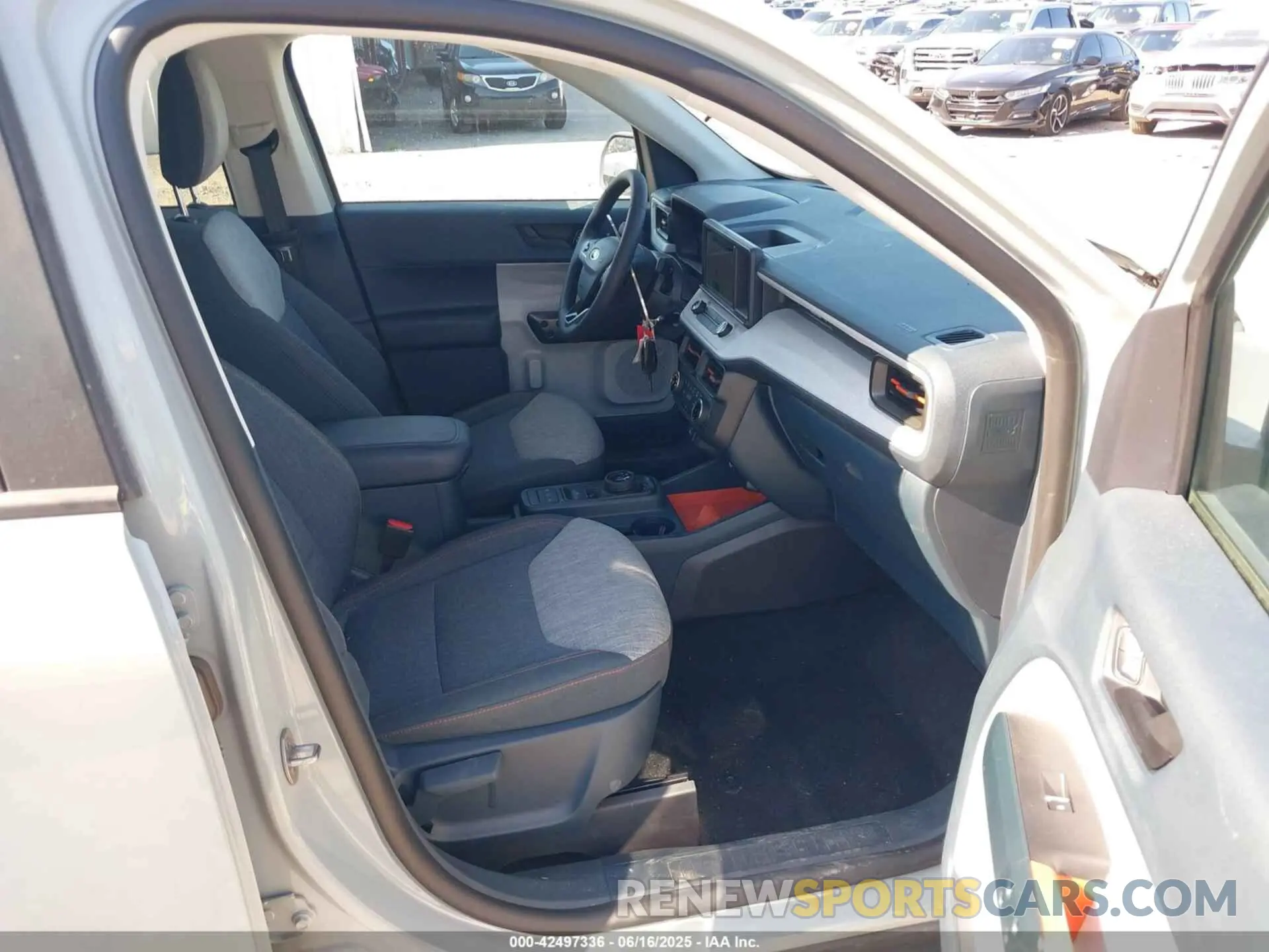 5 fotografías del automóvil dañado 3FTTW8E35PRB00019 FORD MAVERICK 2023
