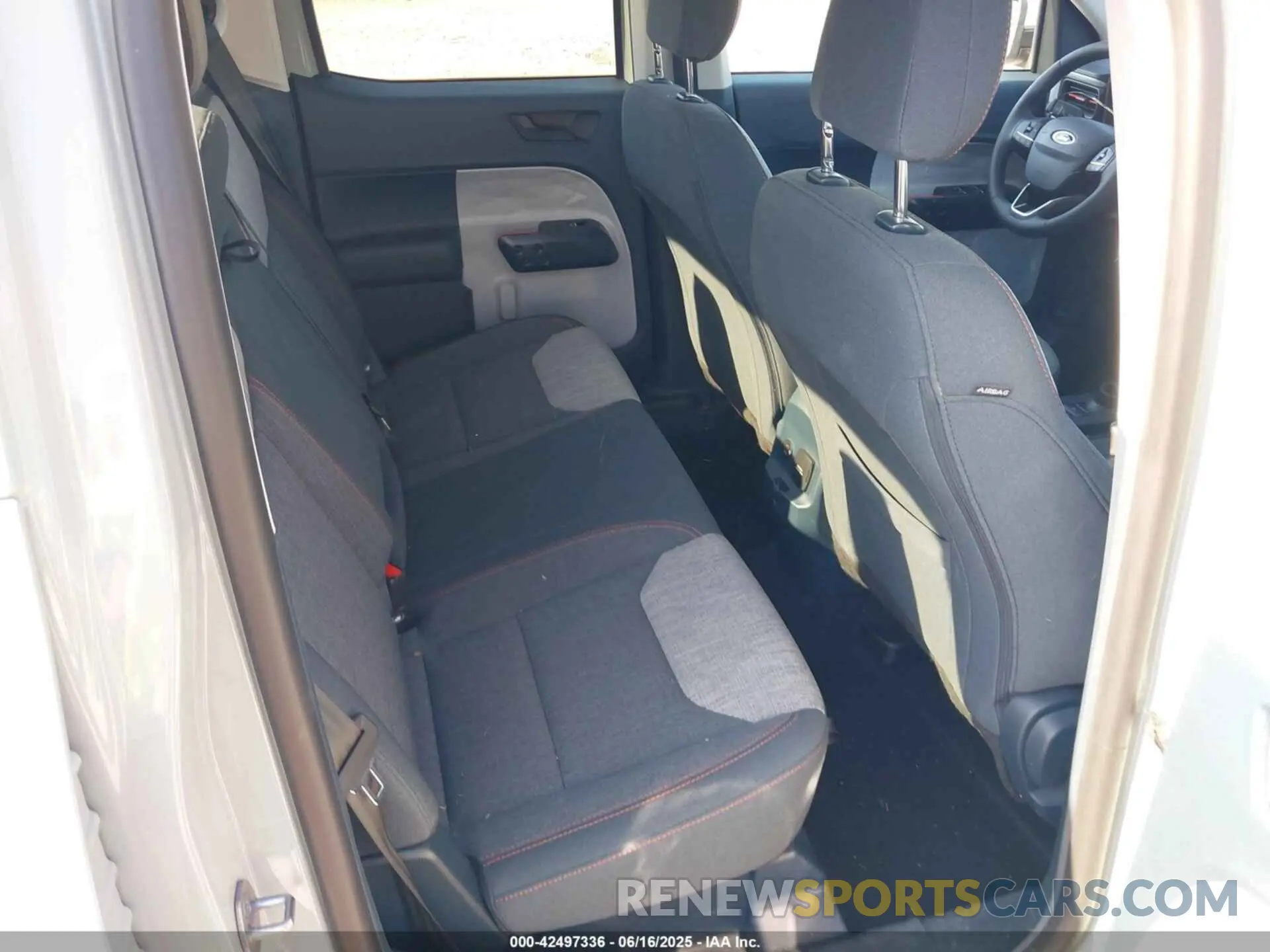 8 fotografías del automóvil dañado 3FTTW8E35PRB00019 FORD MAVERICK 2023