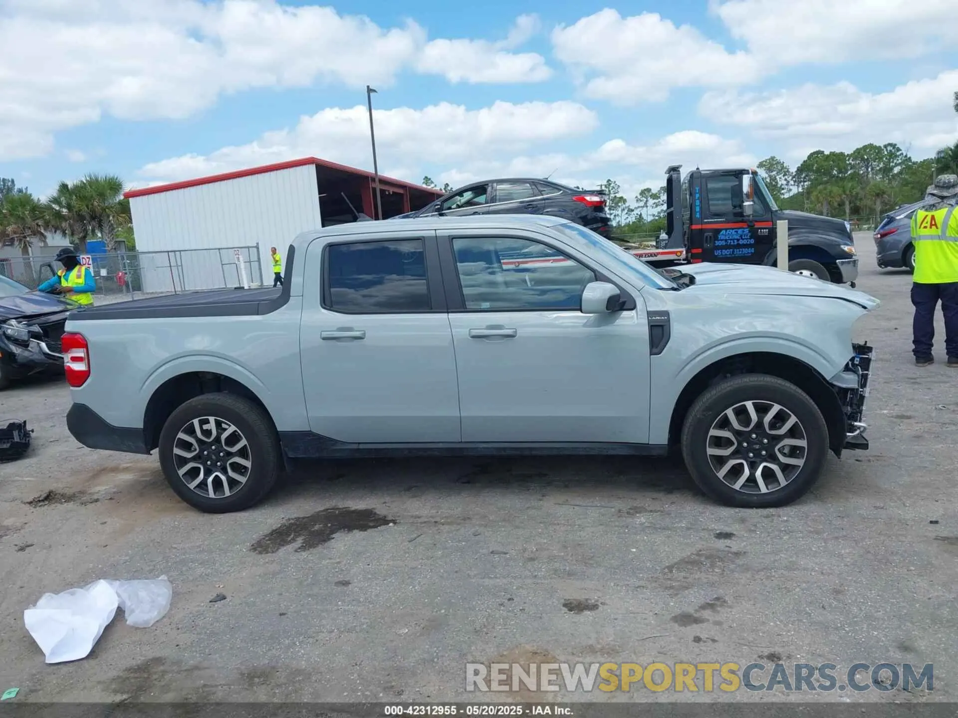 14 fotografías del automóvil dañado 3FTTW8E35PRB02451 FORD MAVERICK 2023