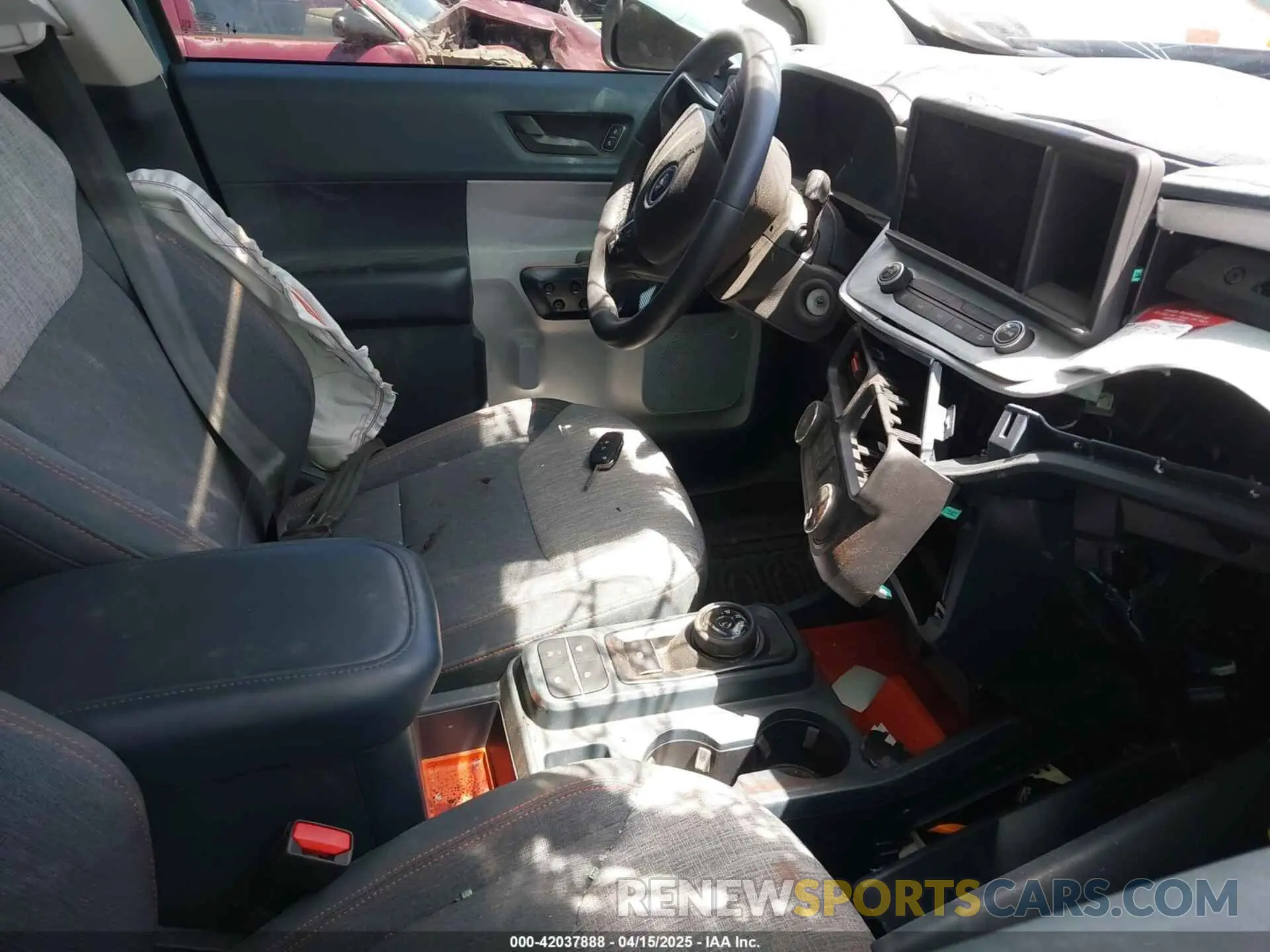 5 fotografías del automóvil dañado 3FTTW8E99PRA53842 FORD MAVERICK 2023